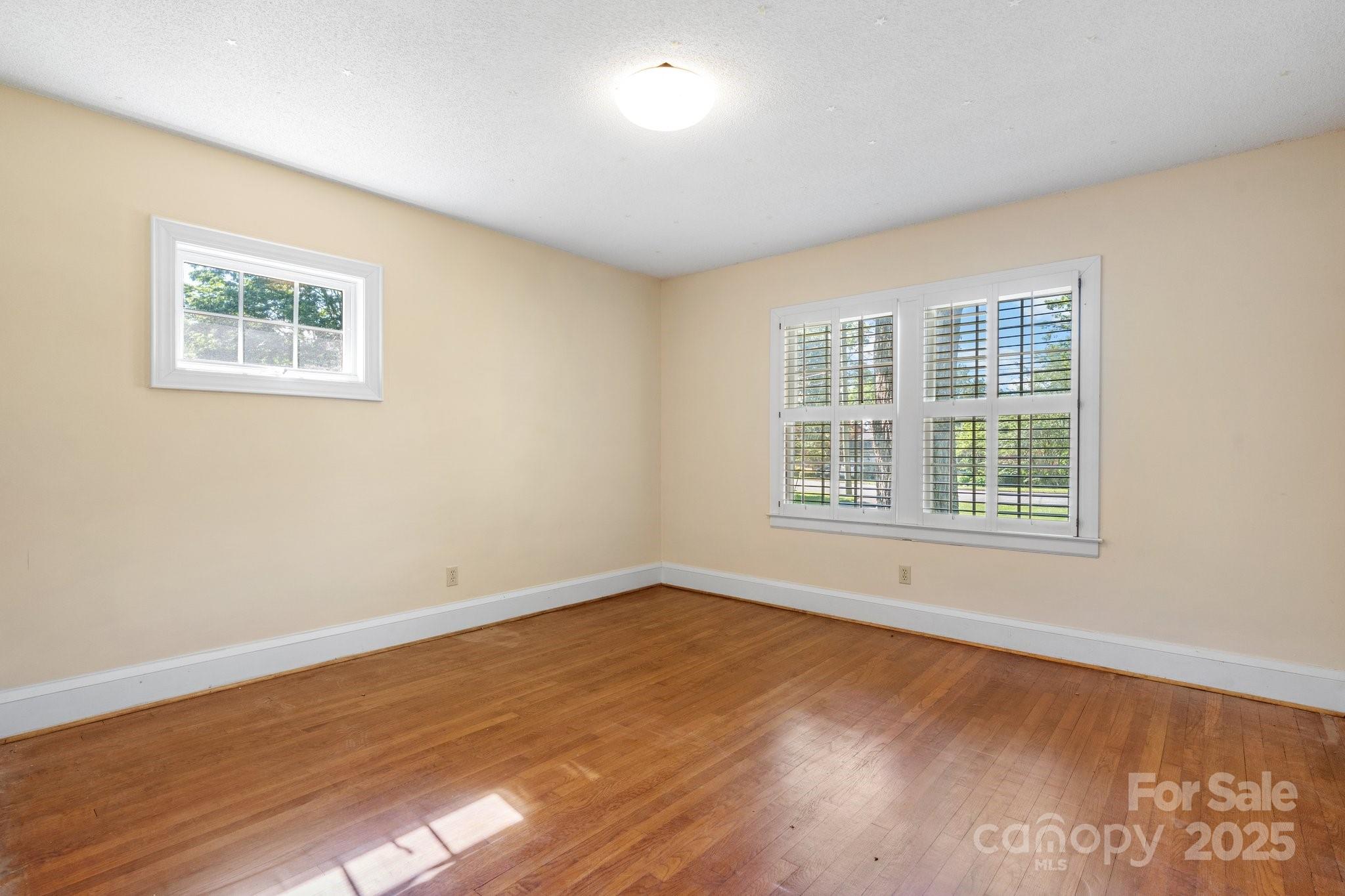 220 West Park Drive Property Photo 26