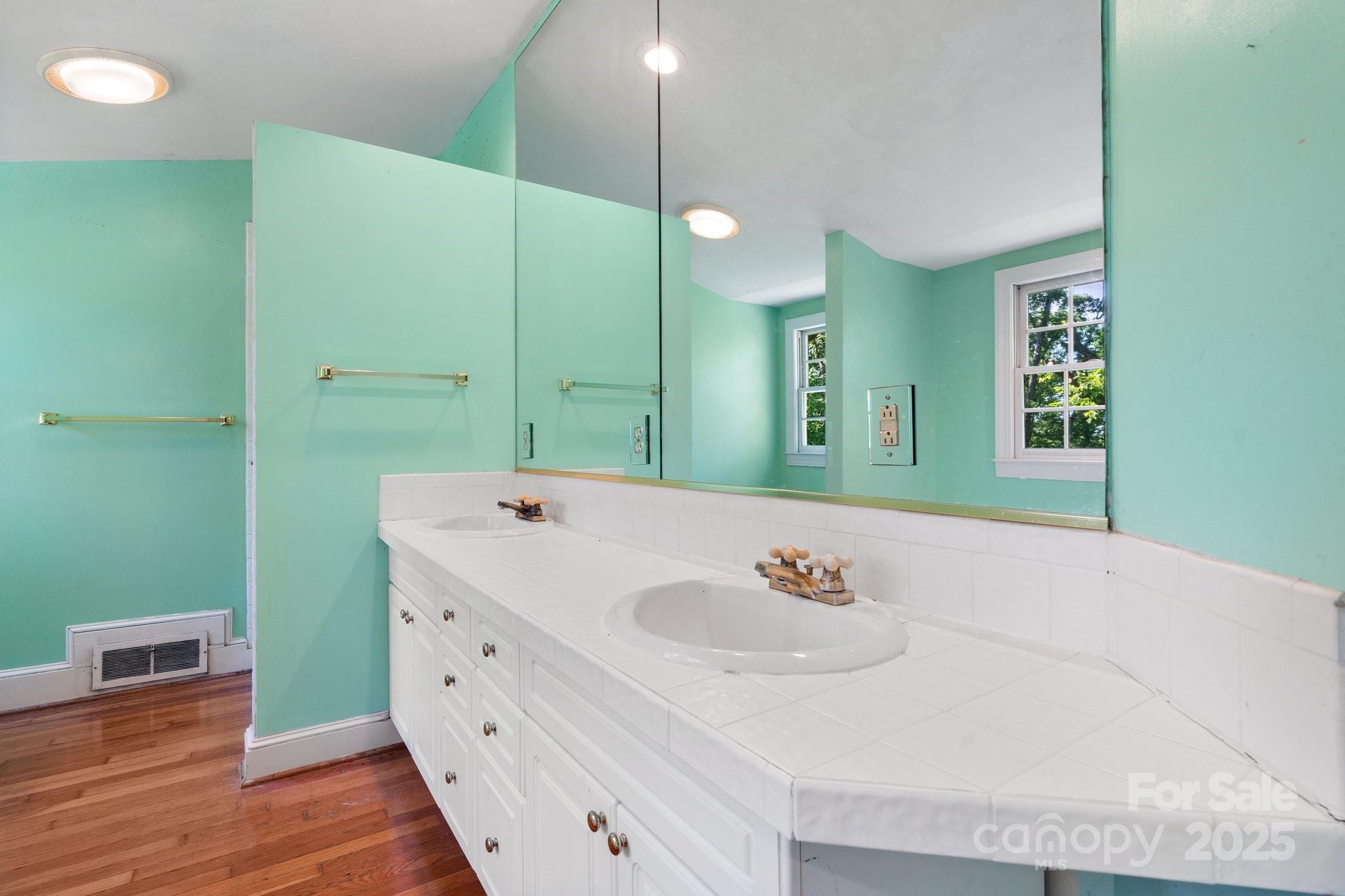 220 West Park Drive Property Photo 38