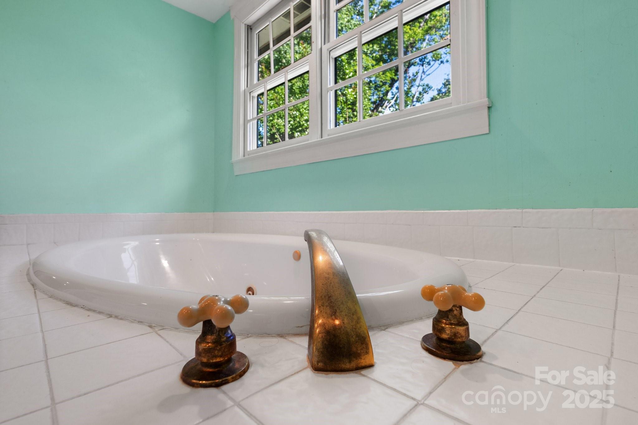 220 West Park Drive Property Photo 39