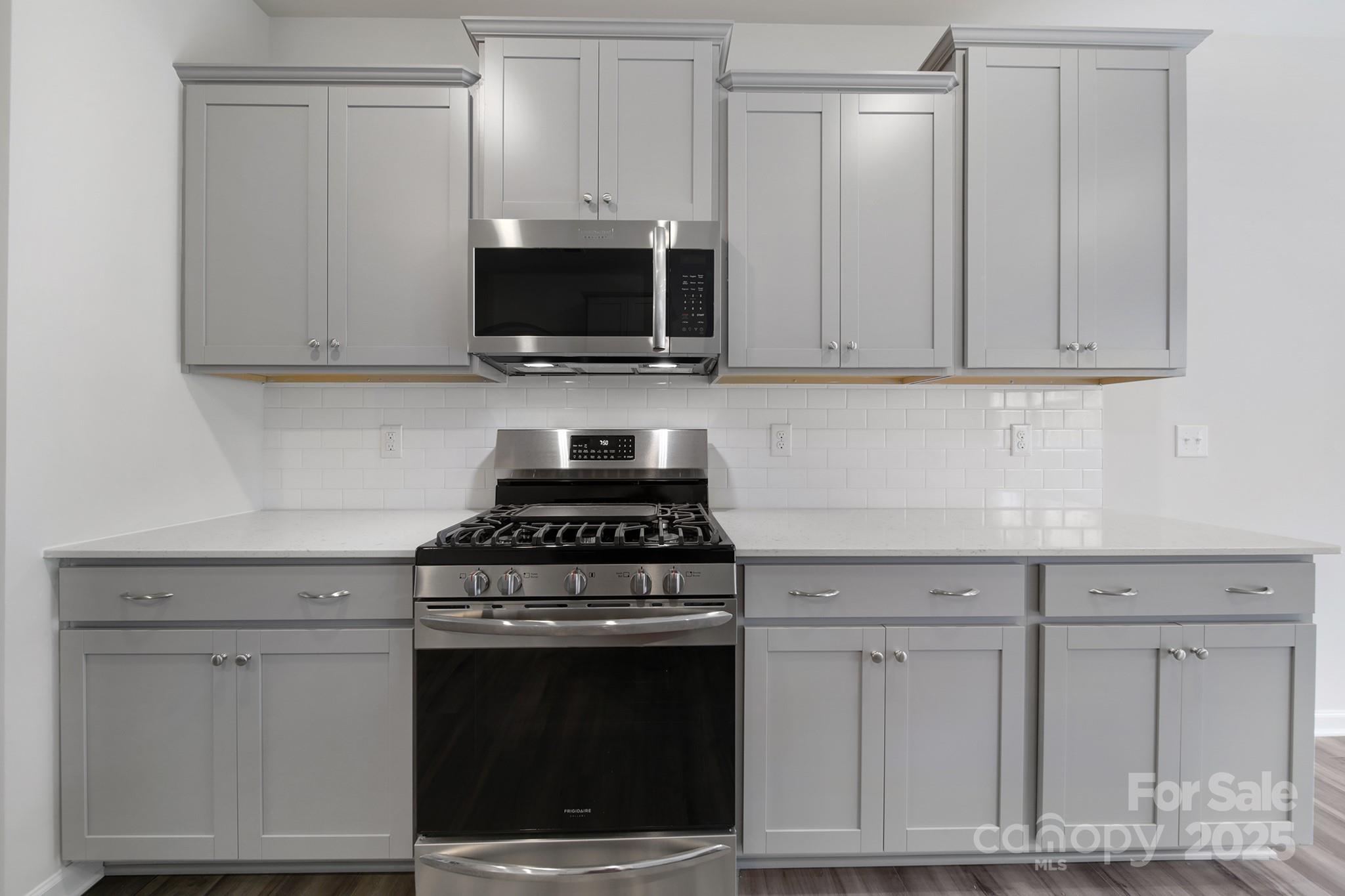 300 Kennerly Center Drive Property Photo 4