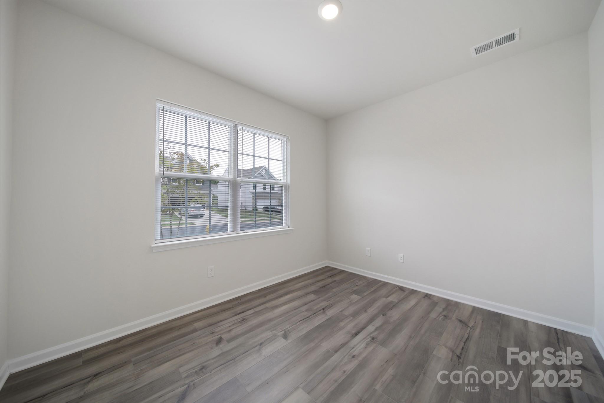 300 Kennerly Center Drive Property Photo 14
