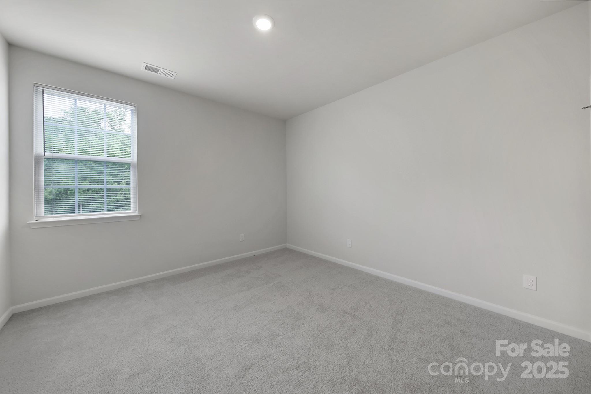 300 Kennerly Center Drive Property Photo 15