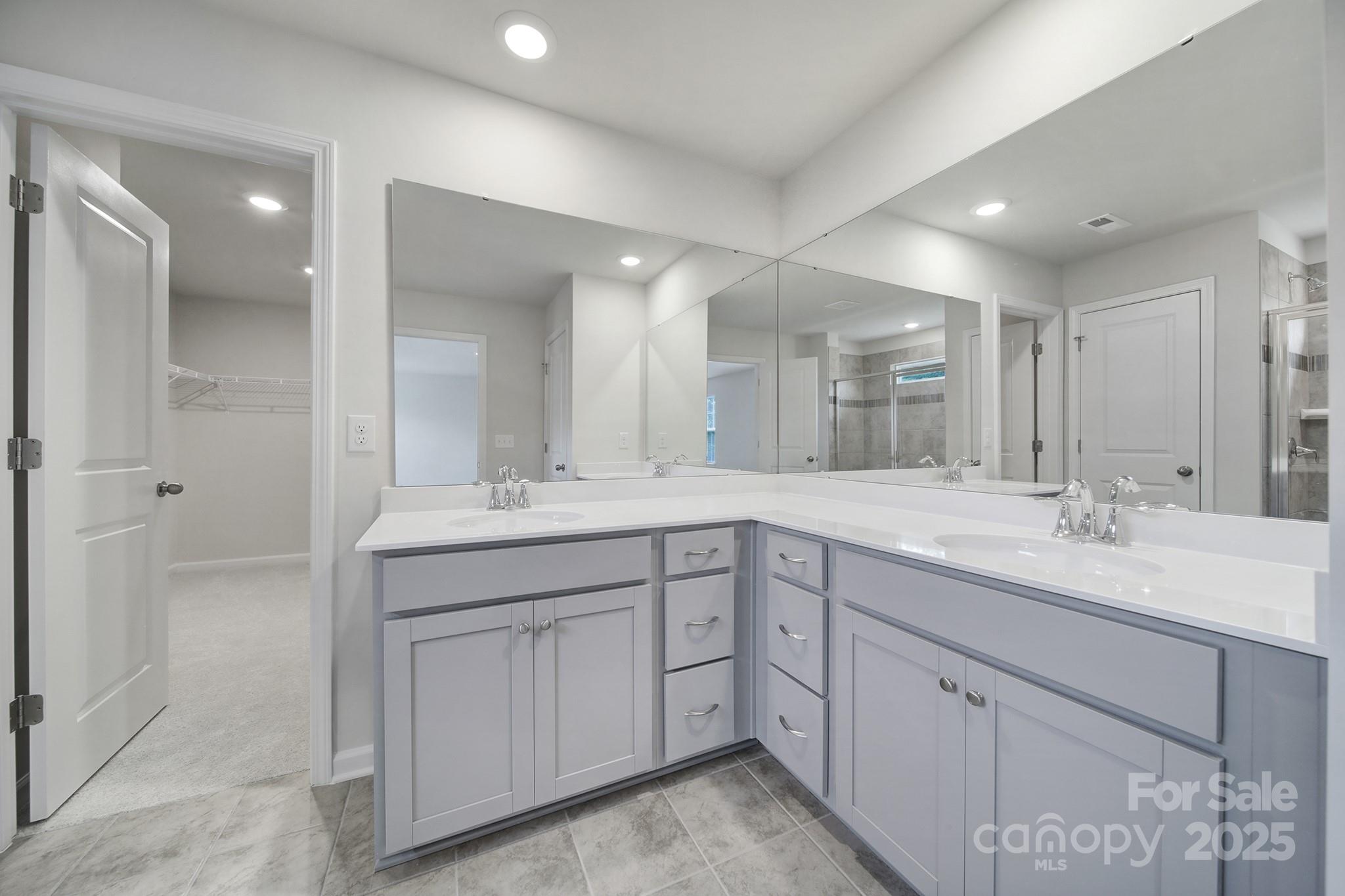 300 Kennerly Center Drive Property Photo 22