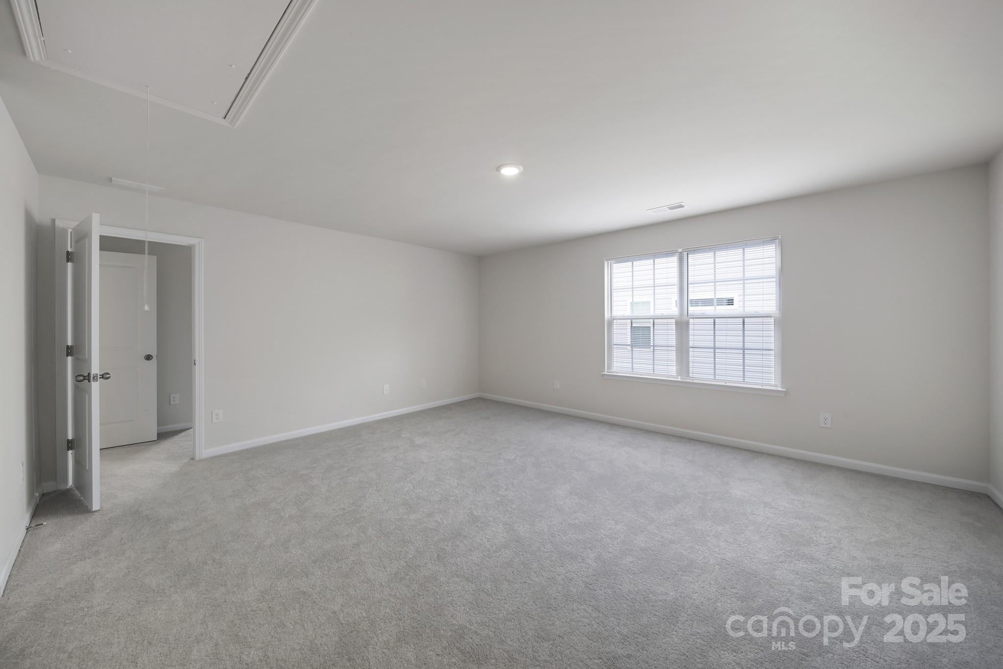300 Kennerly Center Drive Property Photo 27