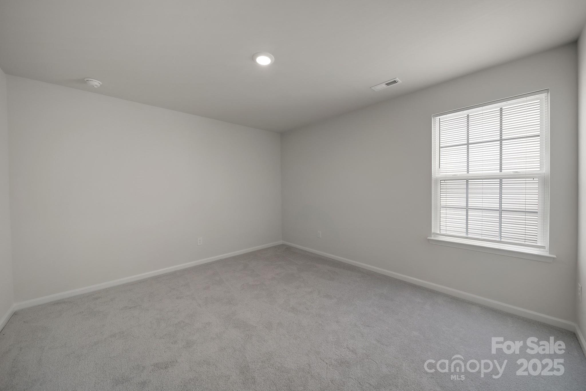 300 Kennerly Center Drive Property Photo 28