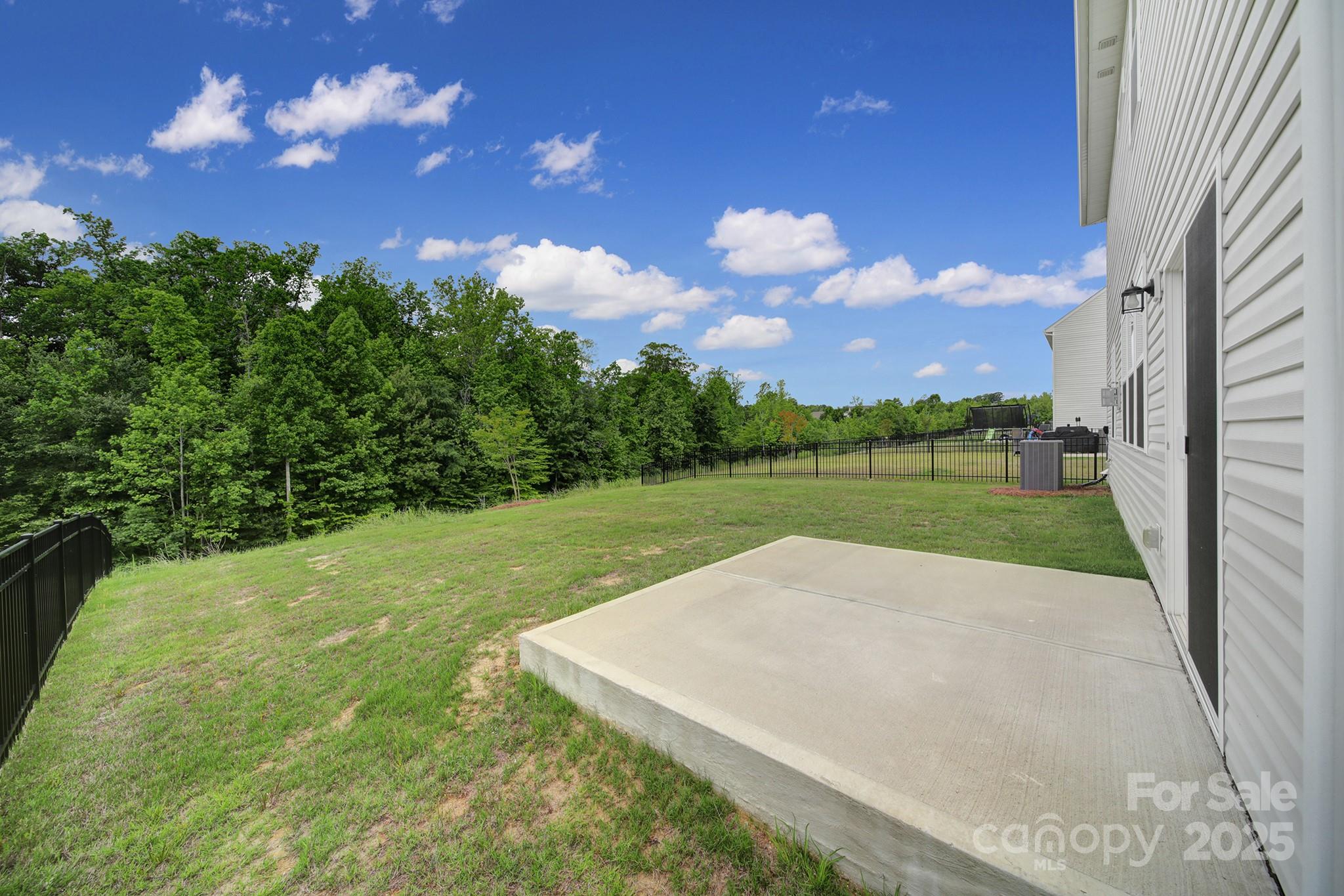 300 Kennerly Center Drive Property Photo 31
