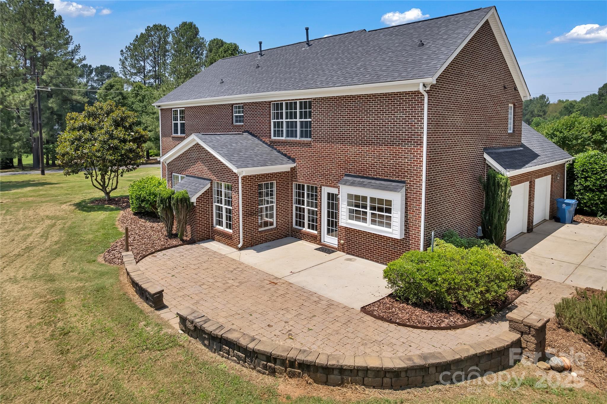 3068 River Road Property Photo 4