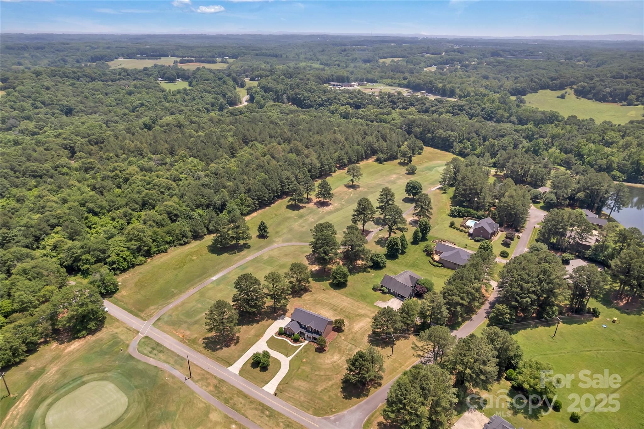 3068 River Road Property Photo 7