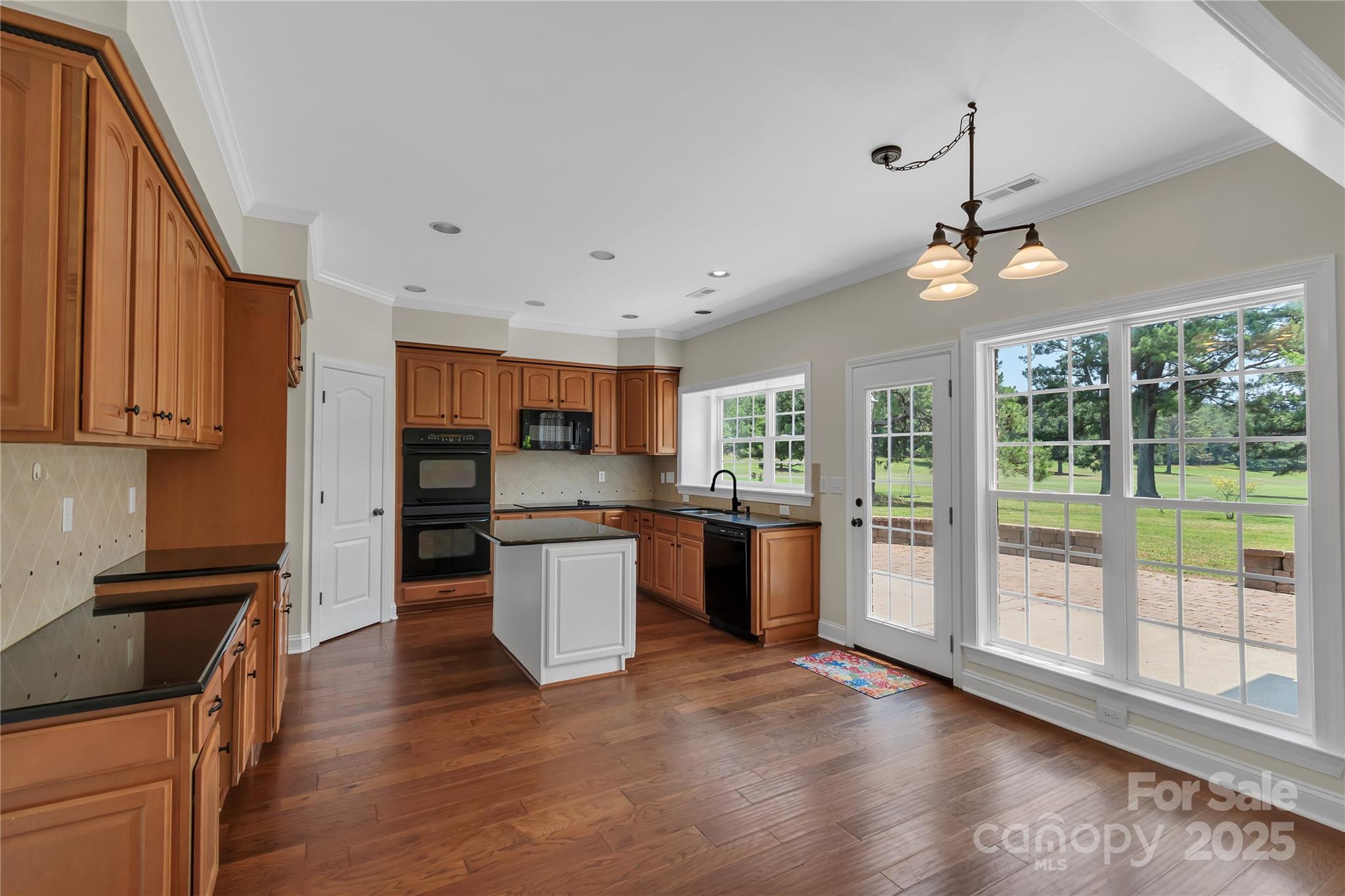 3068 River Road Property Photo 15