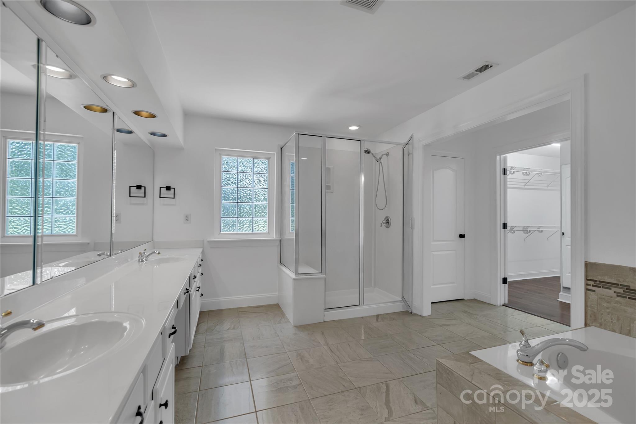 3068 River Road Property Photo 25