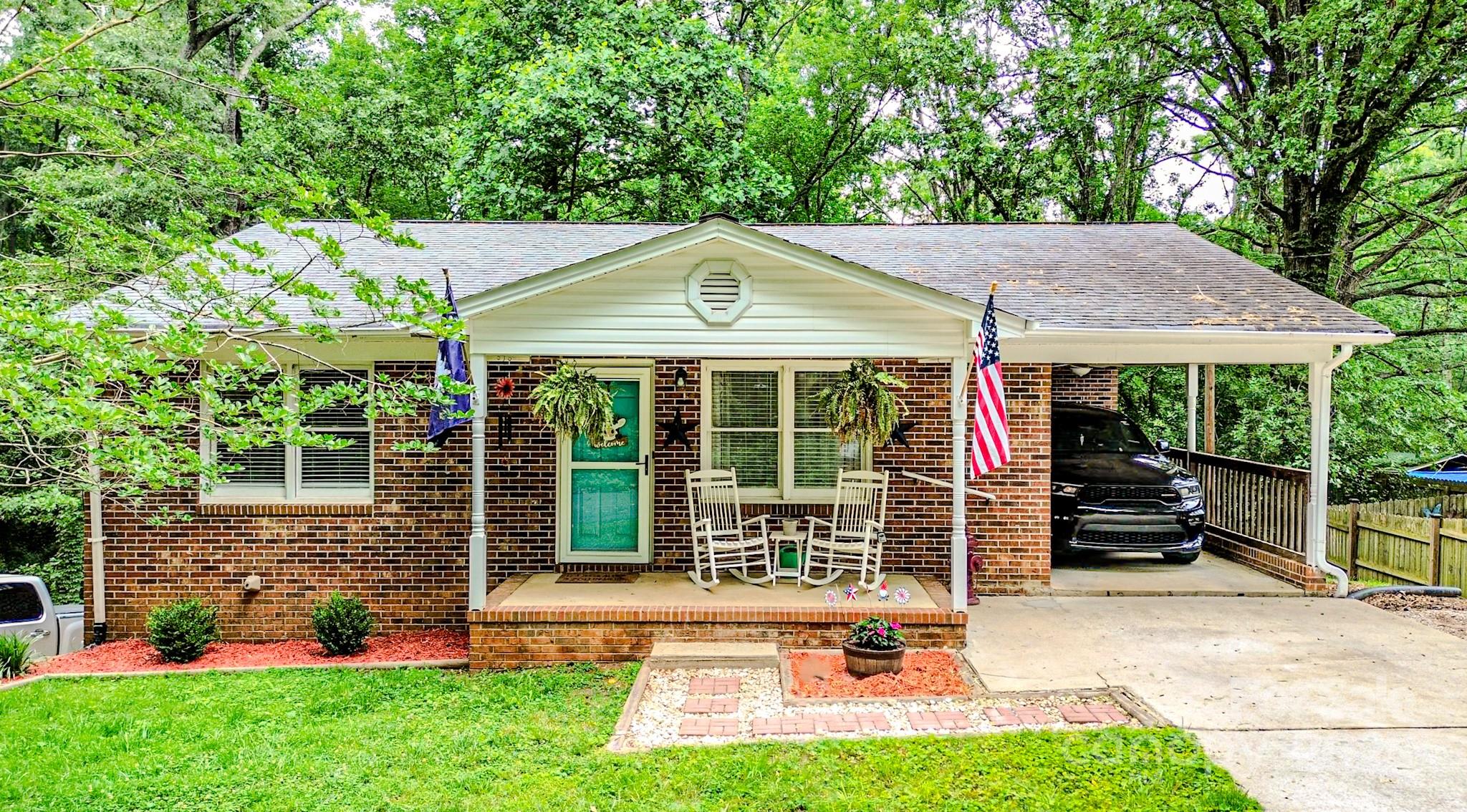 206 Logan Drive Property Photo 1