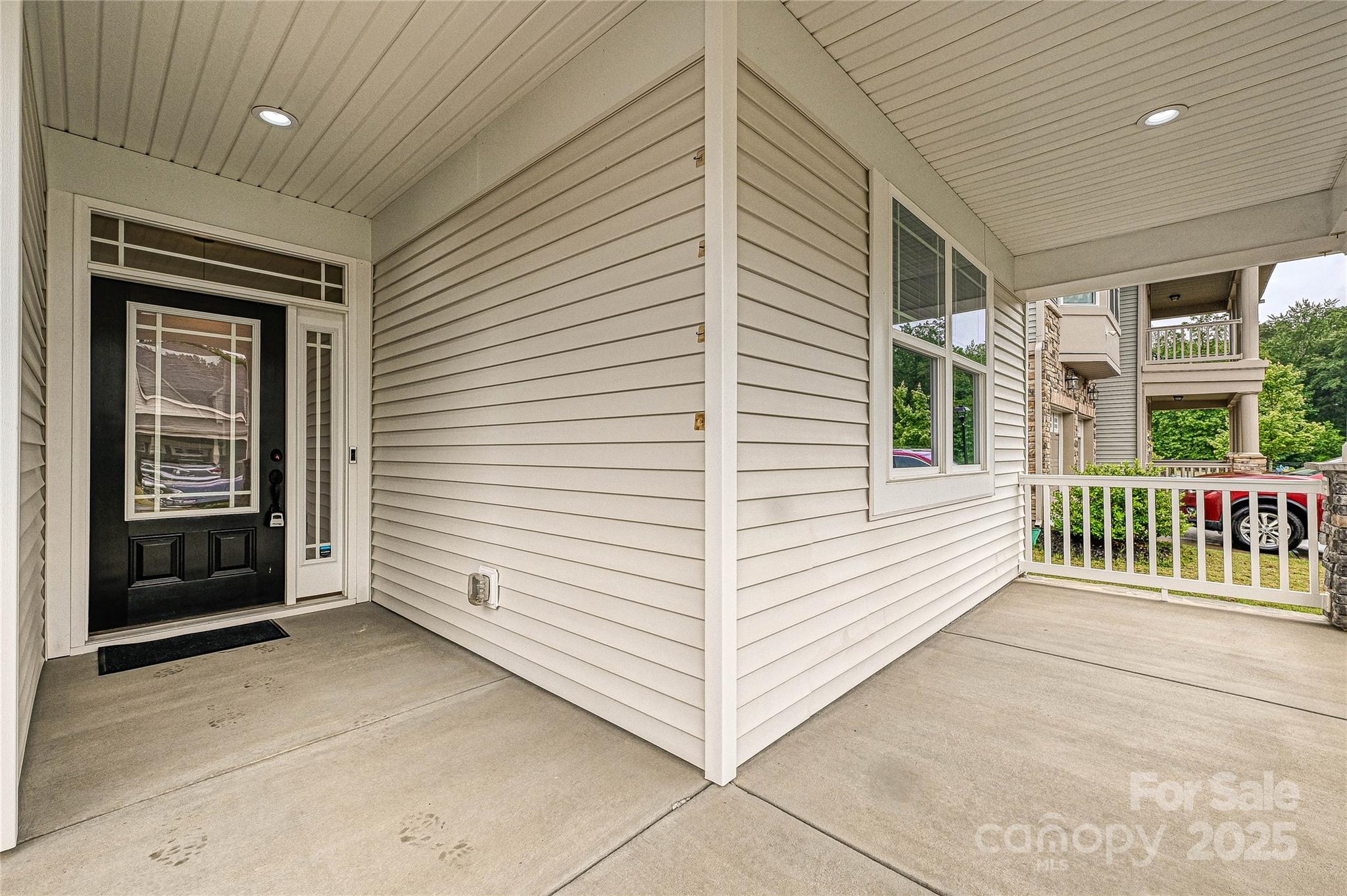 2760 Berkhamstead Circle Property Photo 2