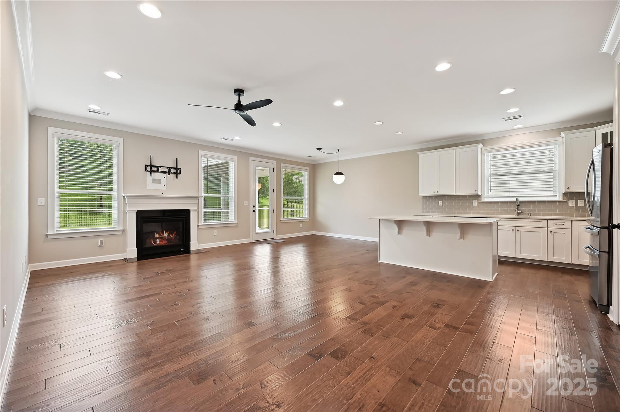 2760 Berkhamstead Circle Property Photo 5