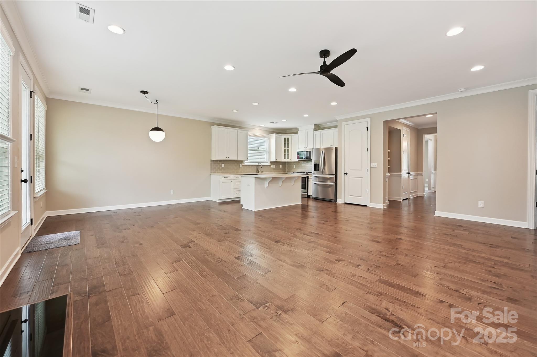 2760 Berkhamstead Circle Property Photo 6