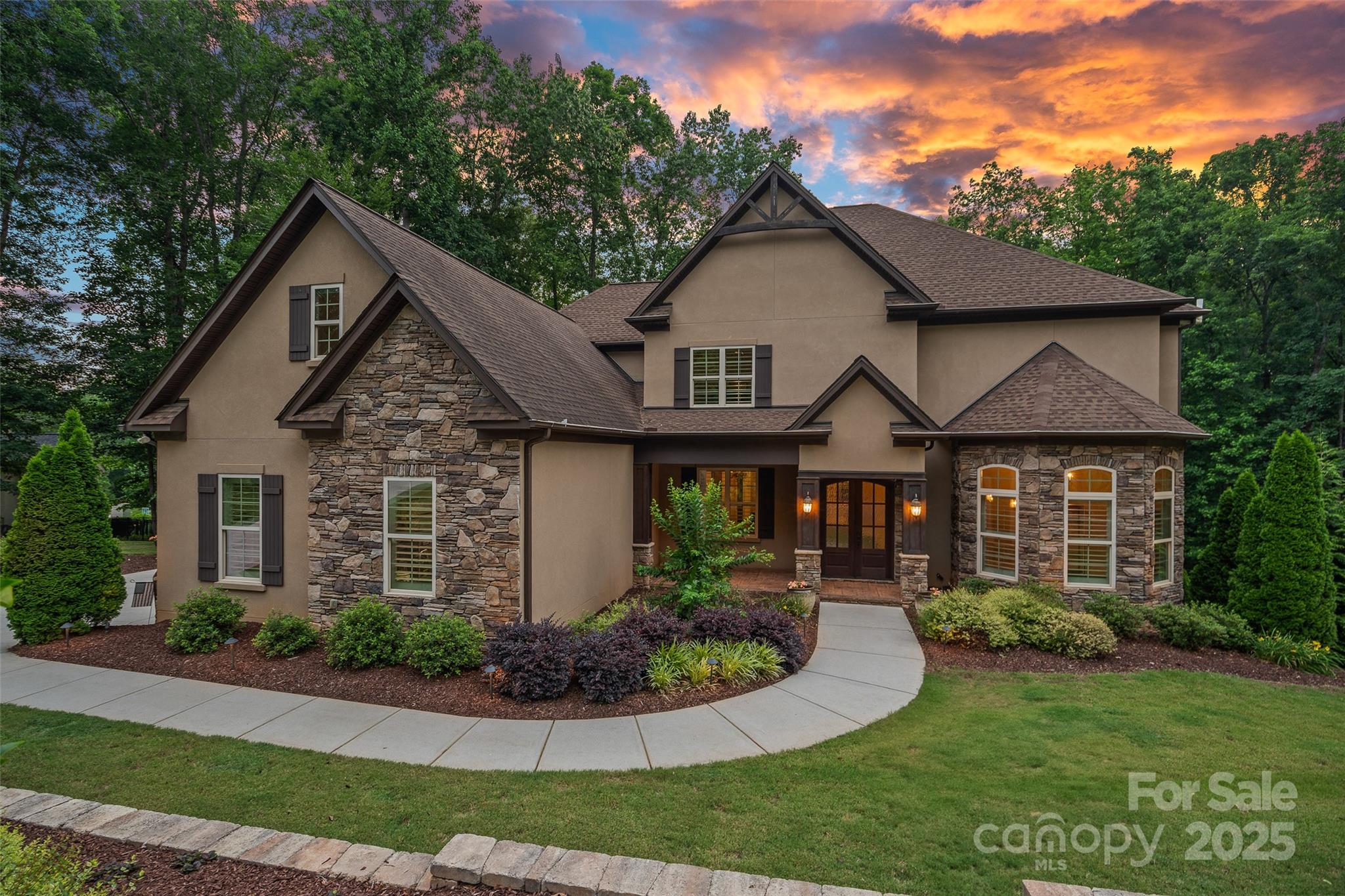 117 Walking Horse Trail Property Photo 2