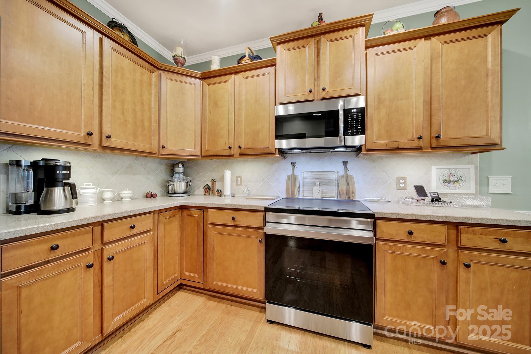 2213 Hartwell Lane 84 Property Photo 12