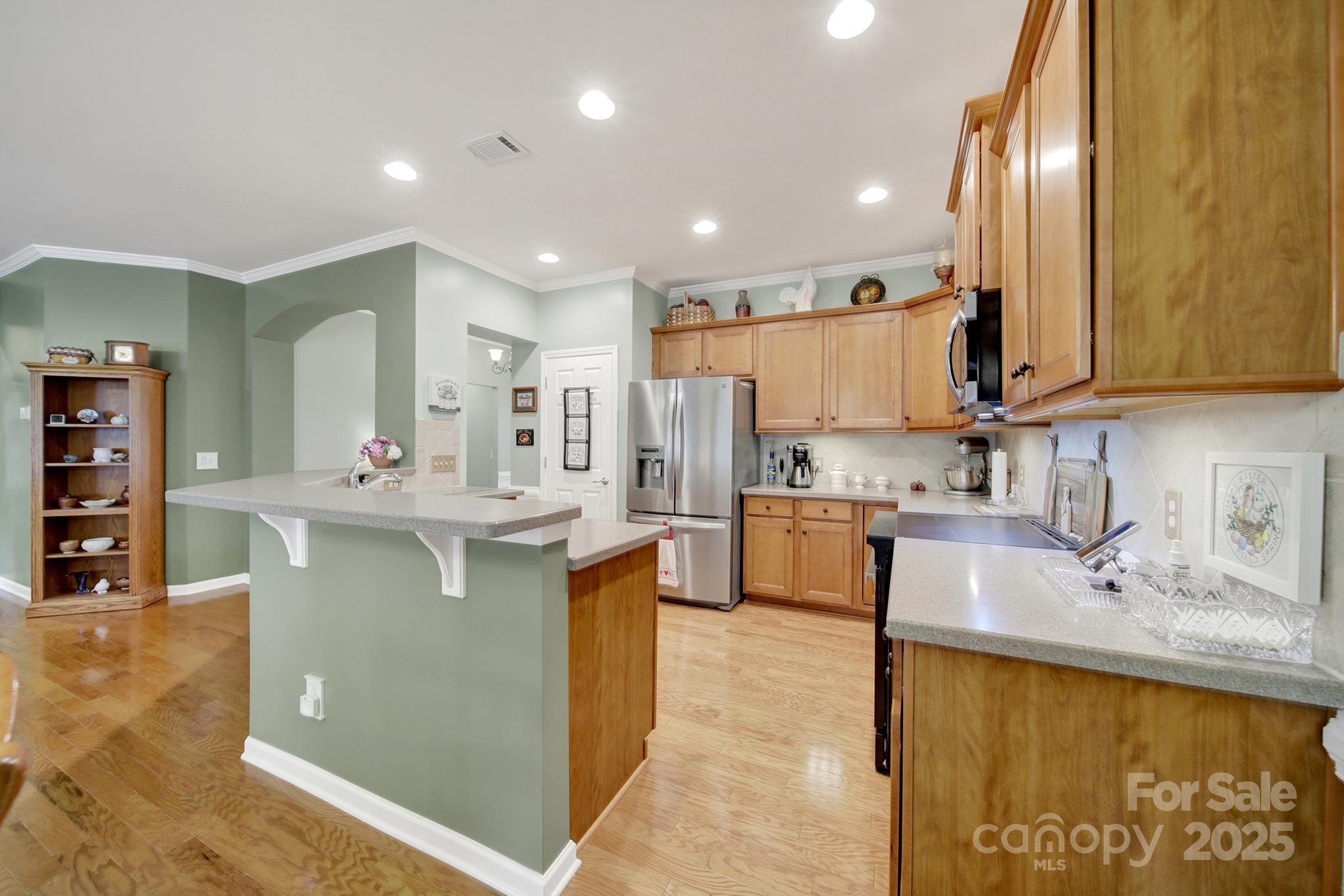 2213 Hartwell Lane 84 Property Photo 13