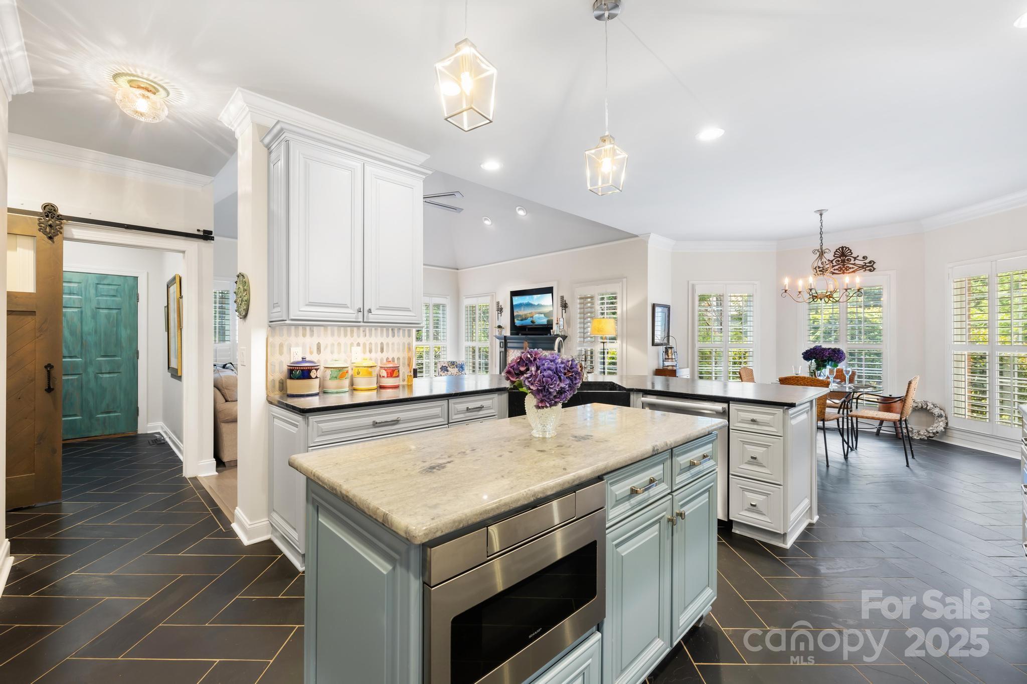 266 Riverwood Road Property Photo 2