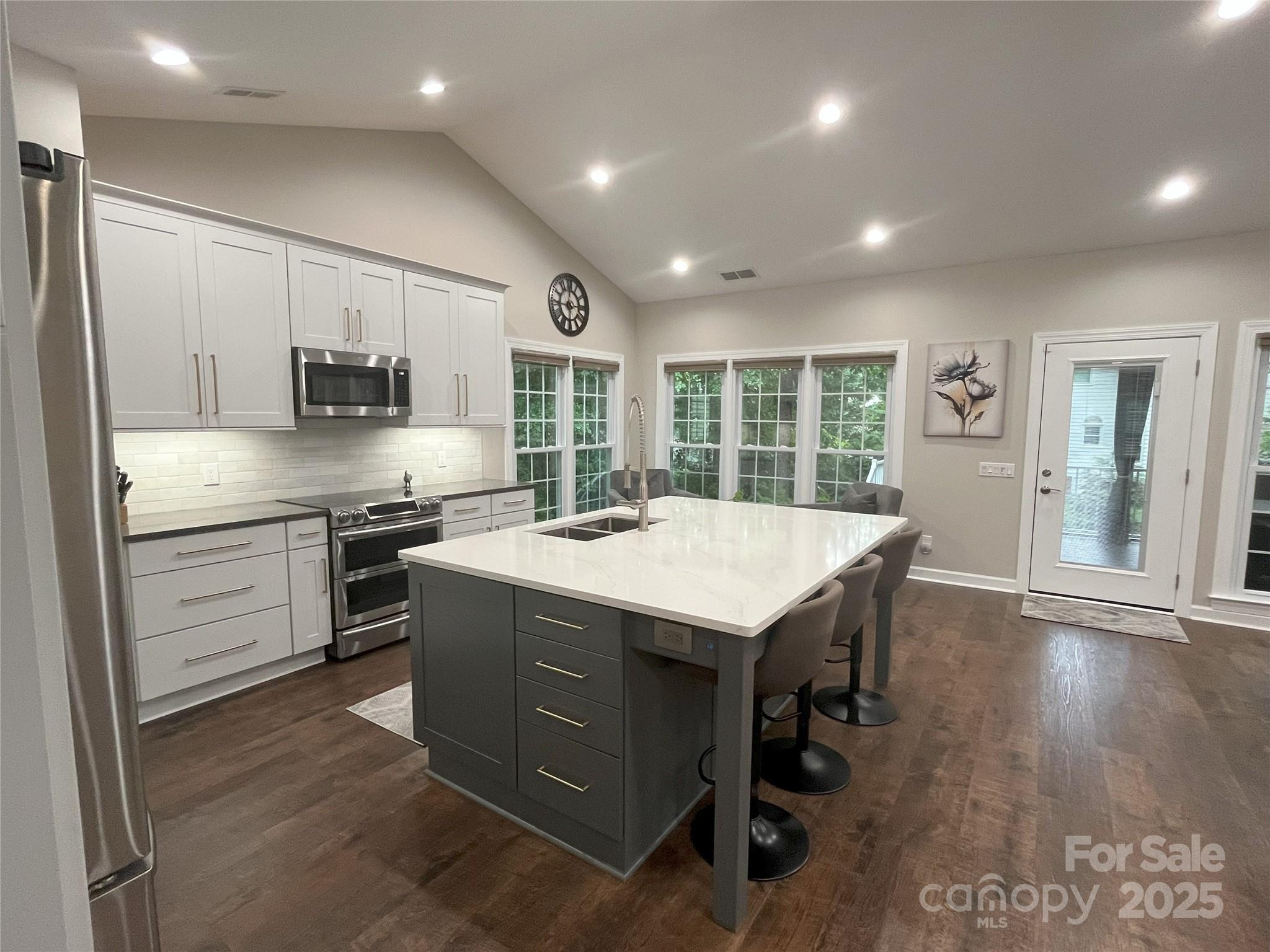 5929 Waterelm Lane Property Photo 13