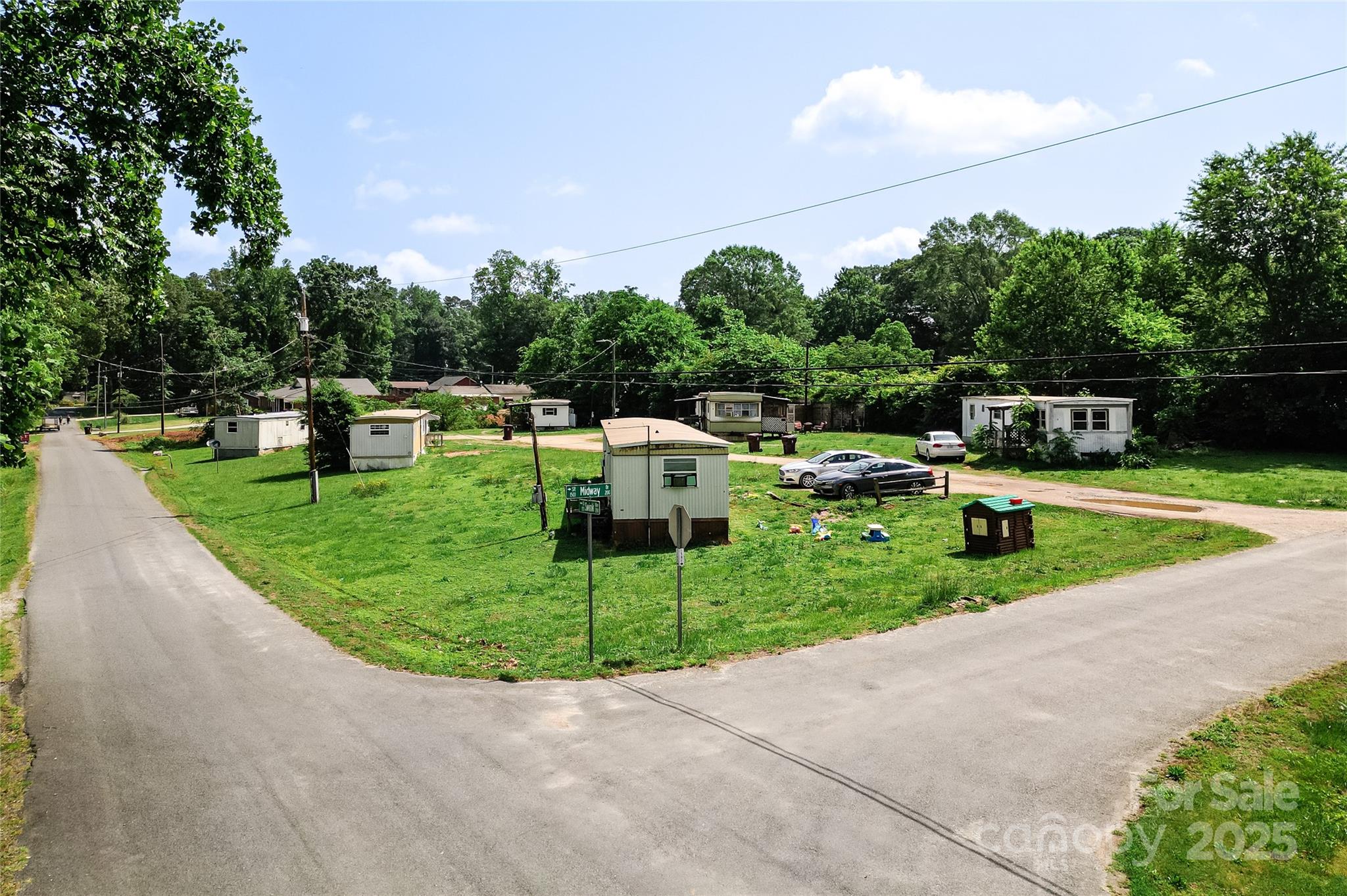 240 Midway Drive Property Photo 6