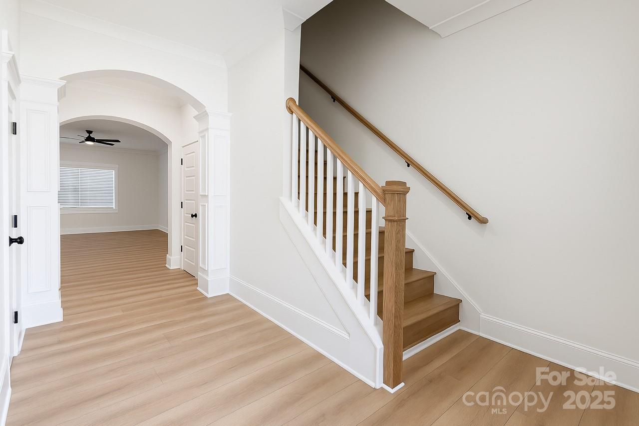 8315 Adrian Court Property Photo 10