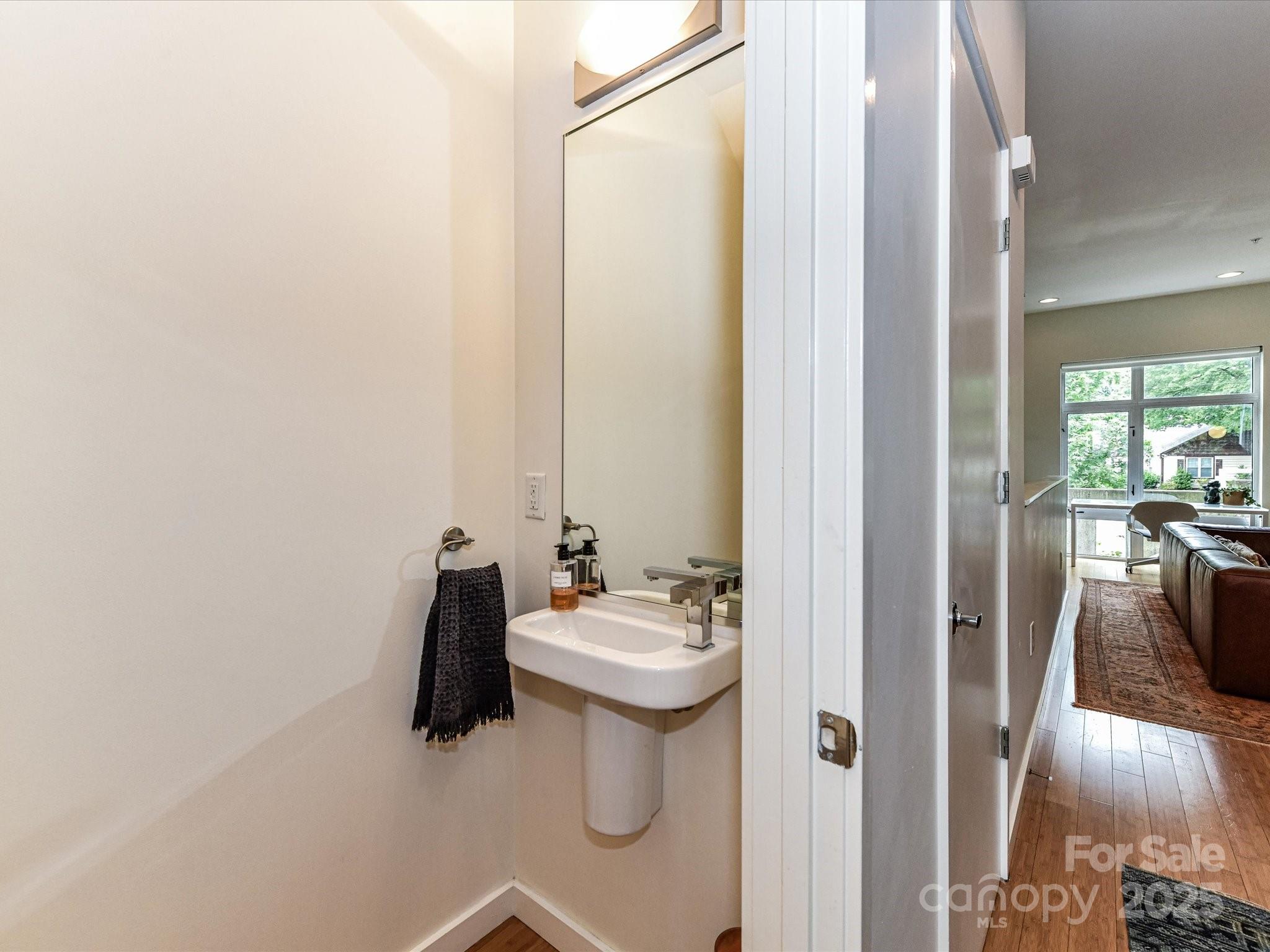 314 Viburnum Way Court Property Photo 18