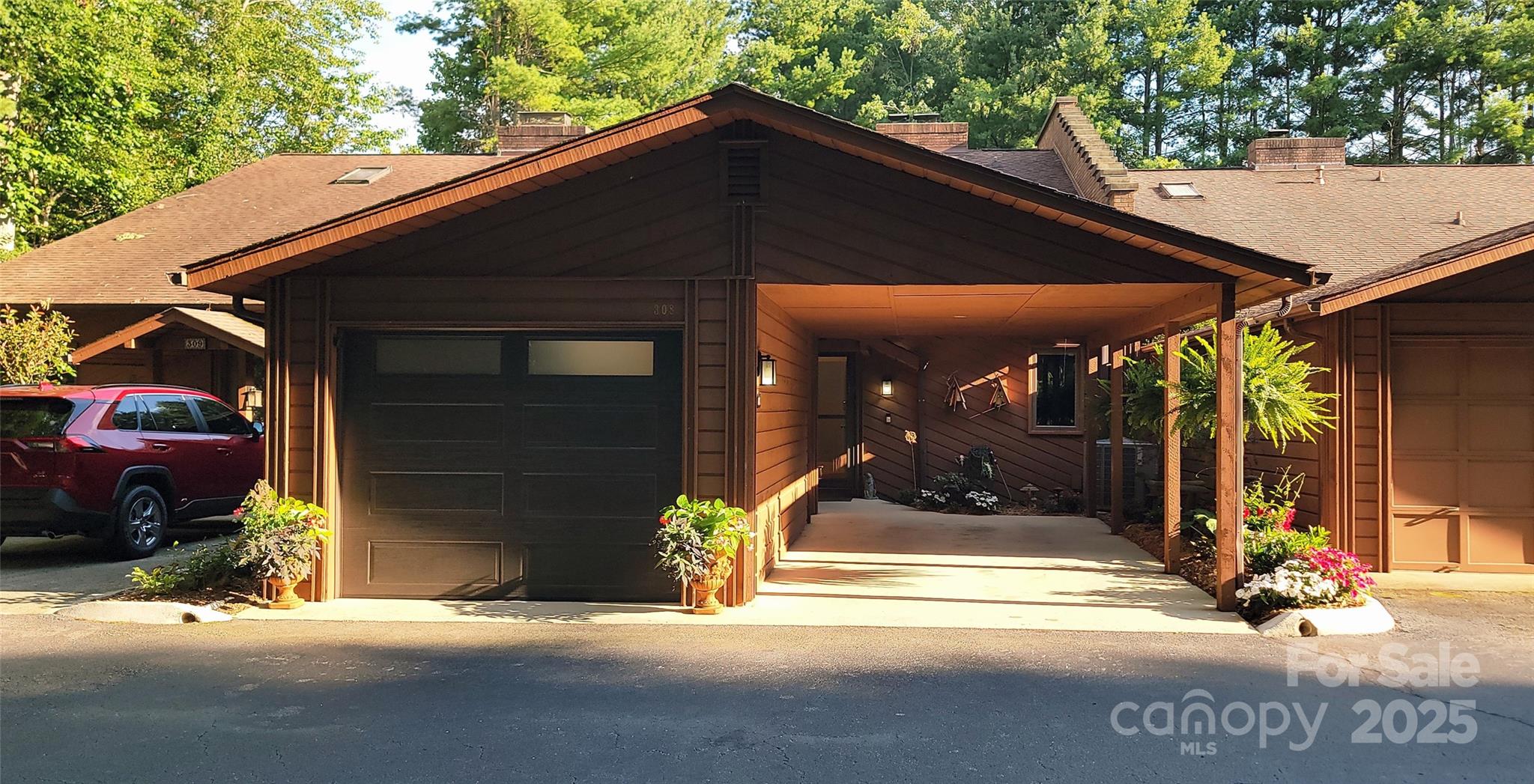 308 Woodfield Drive Property Photo