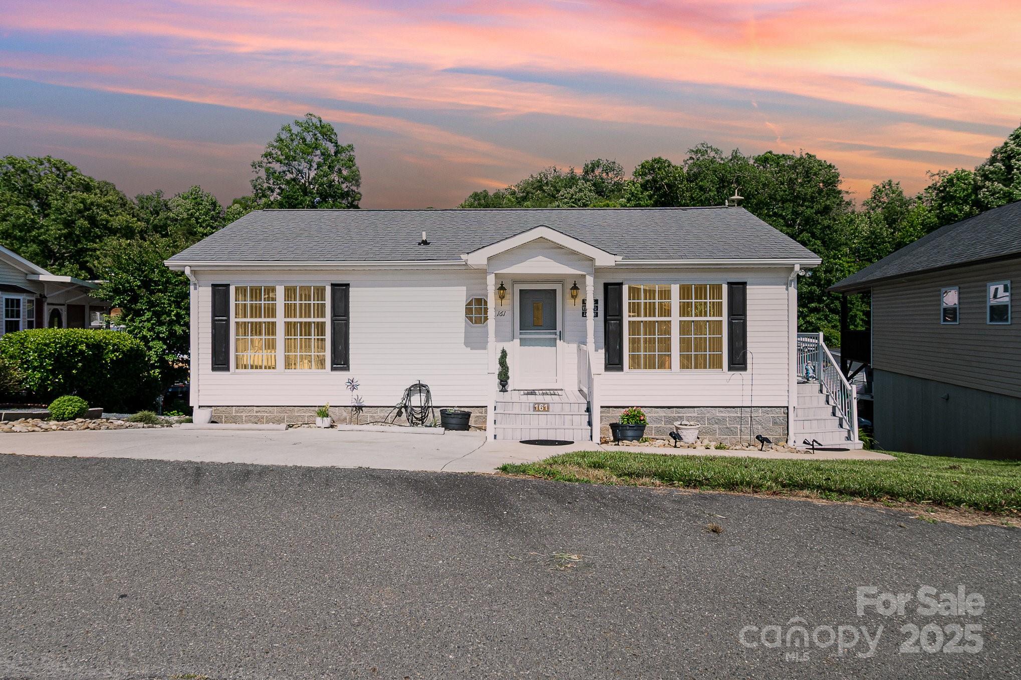 161 Badin Lake Circle Property Photo 1