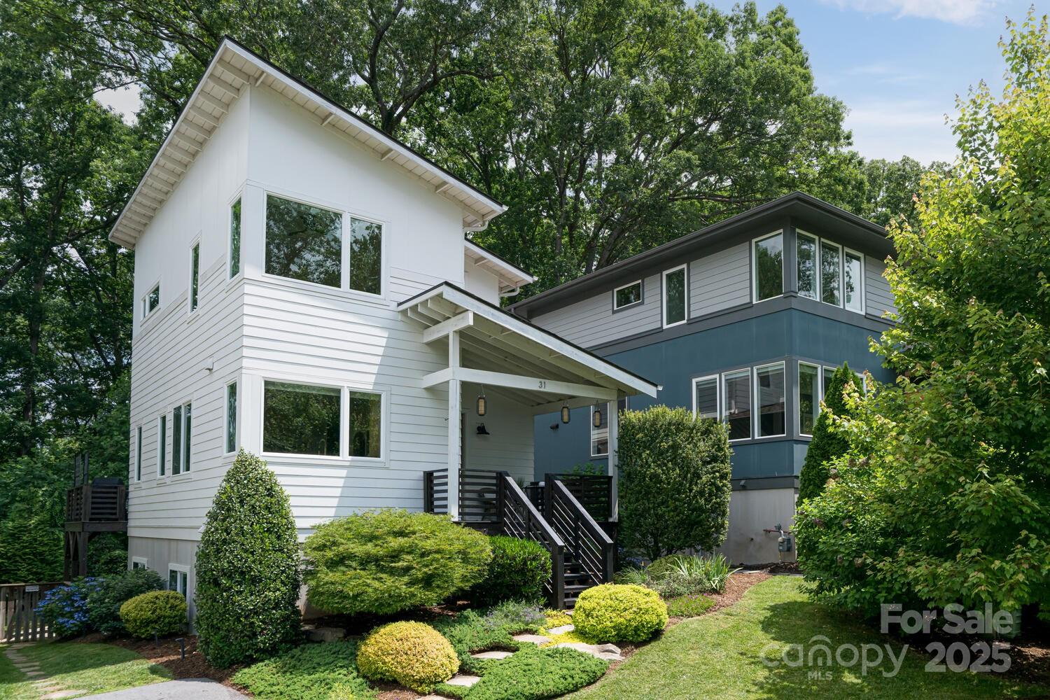 31 Mauricet Lane Property Photo 1