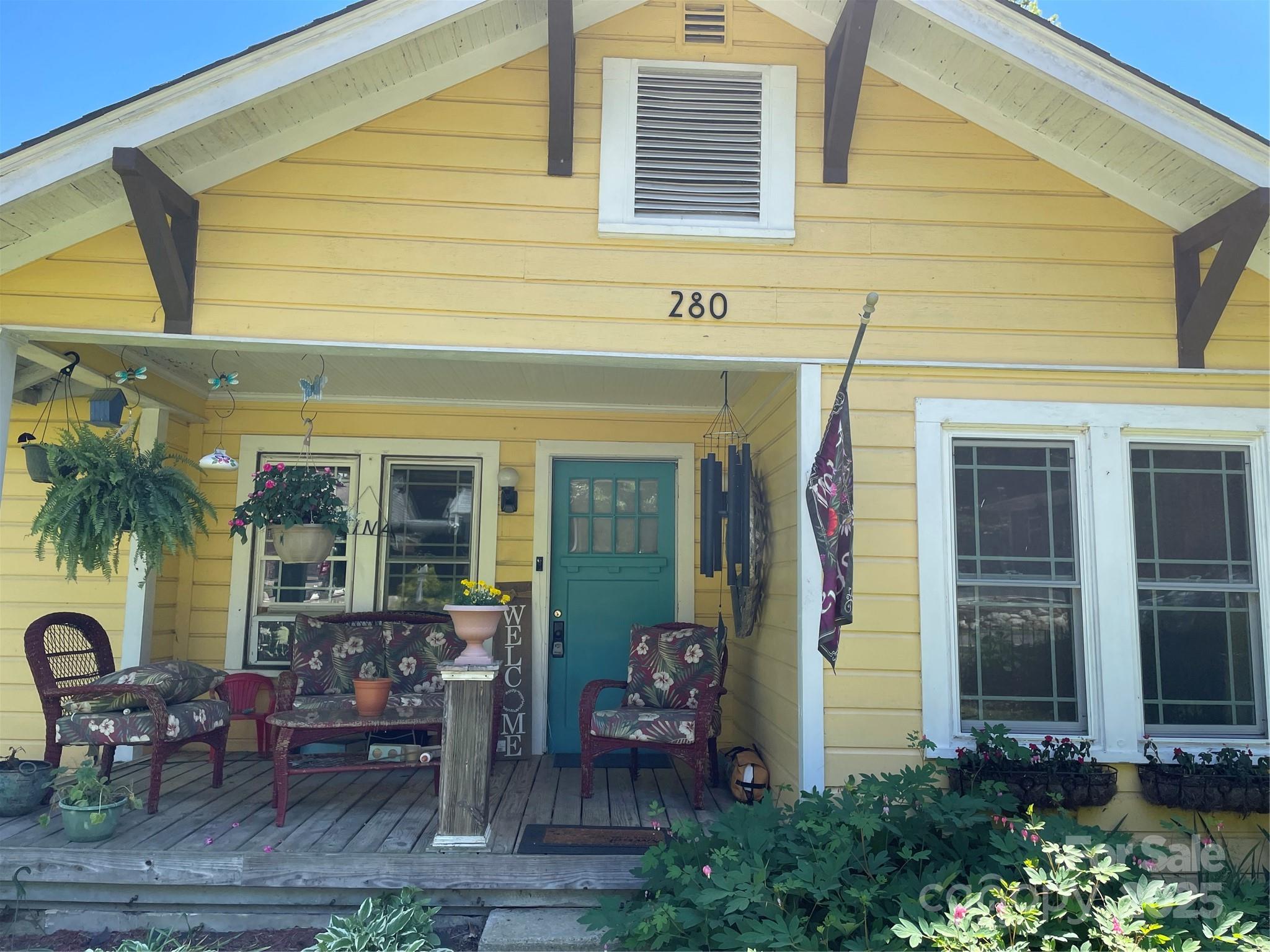 280 Walnut Avenue Property Photo 1