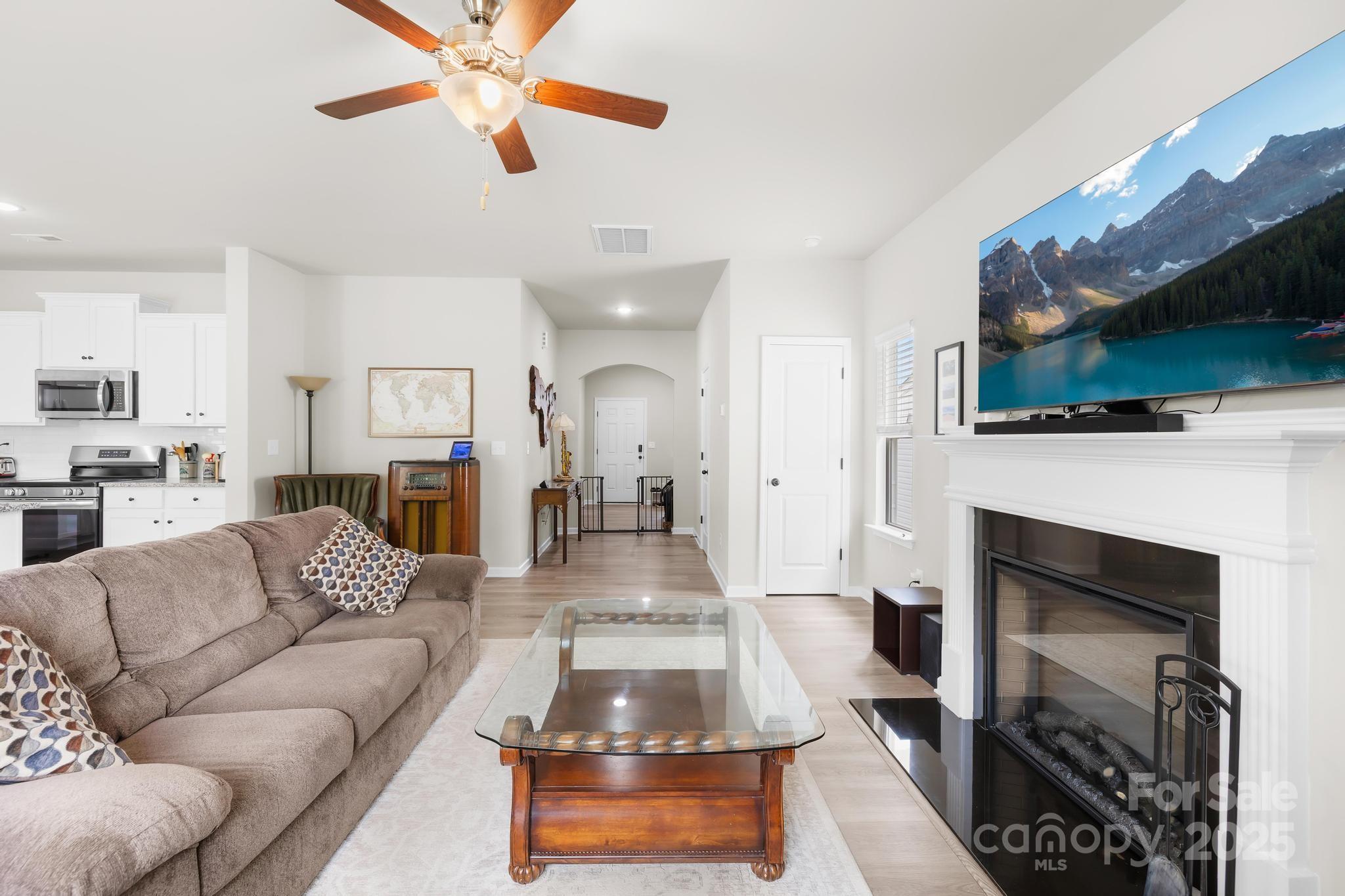 5204 Belstone Lane Property Photo 10