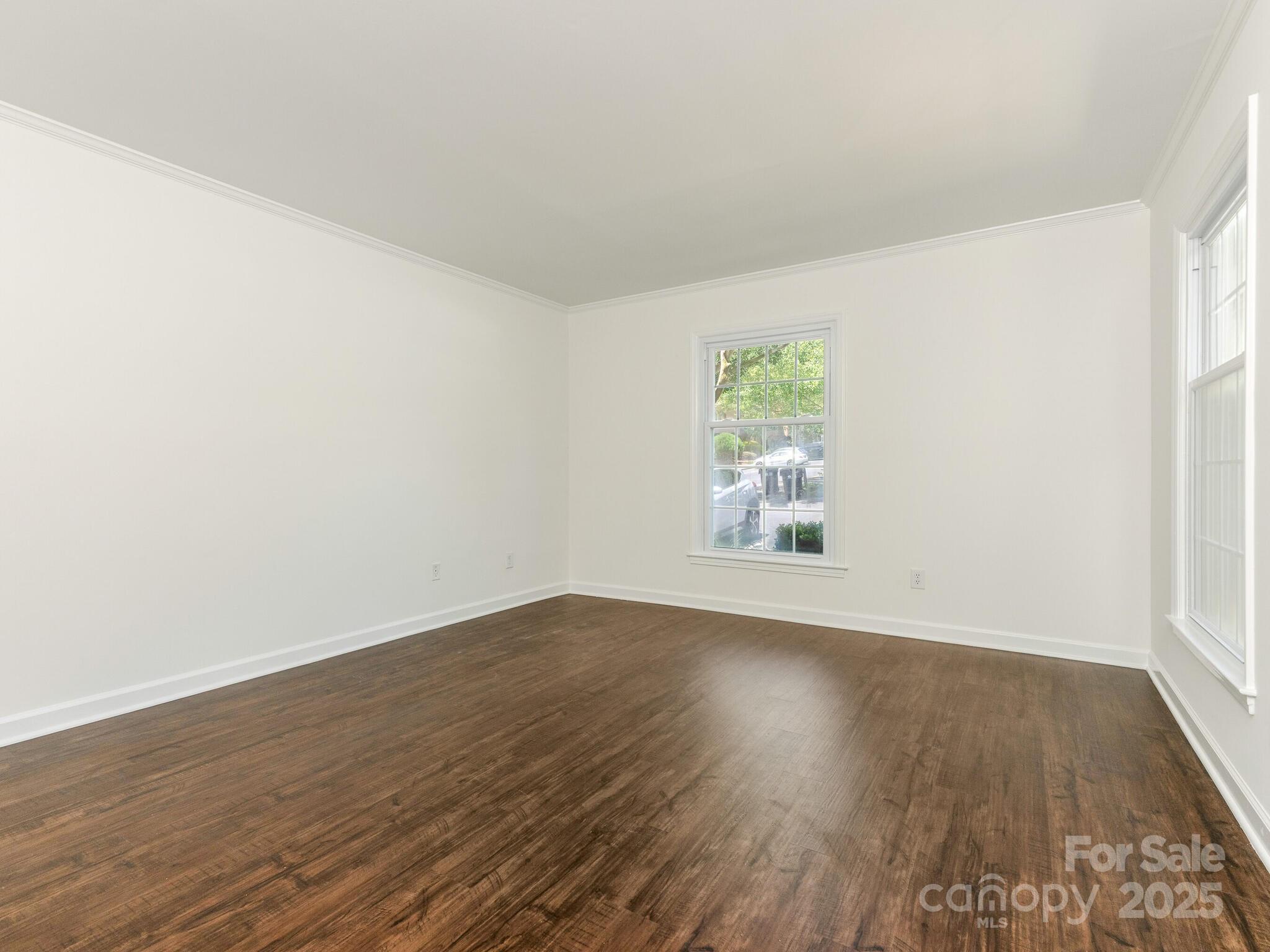 6817 Dumbarton Drive Property Photo 11
