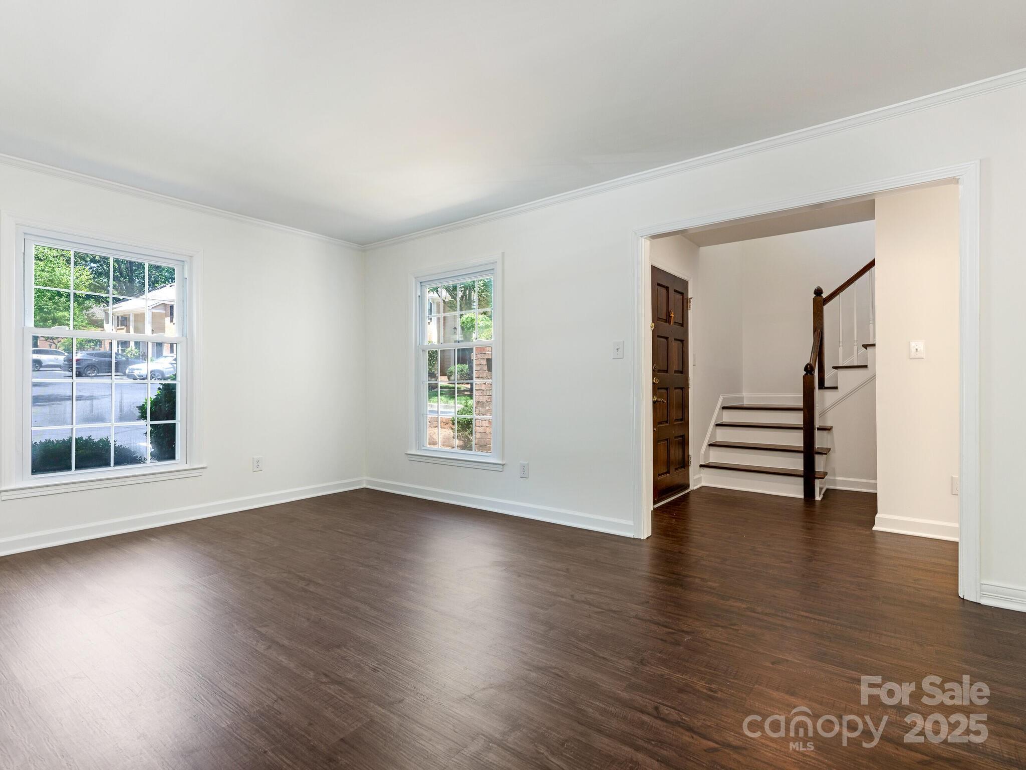 6817 Dumbarton Drive Property Photo 12