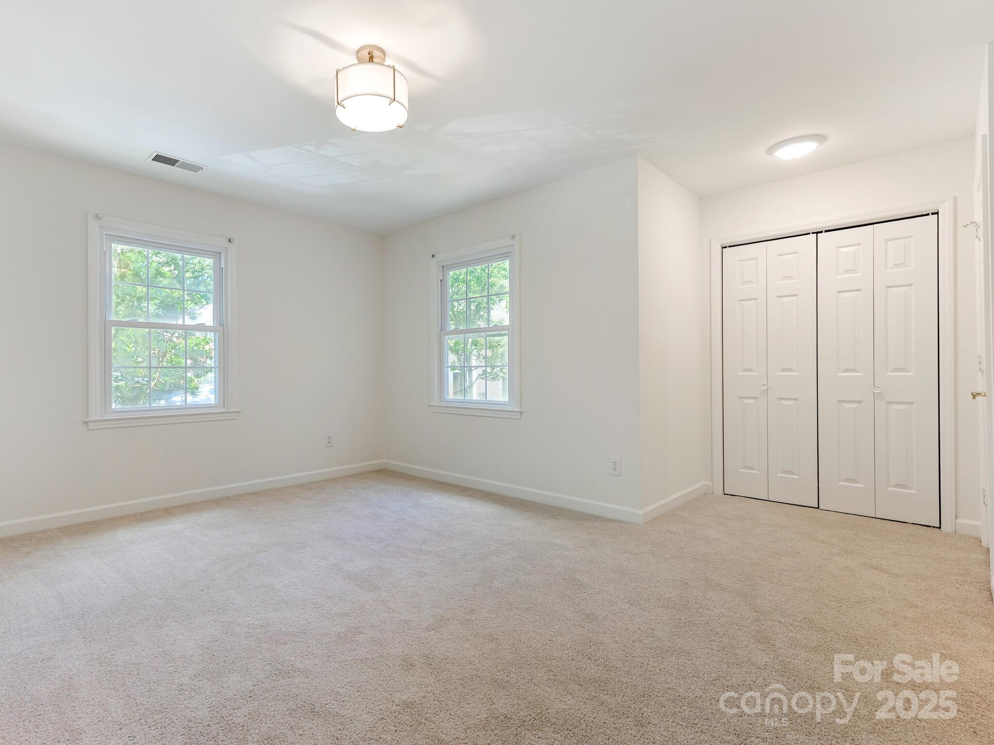 6817 Dumbarton Drive Property Photo 19