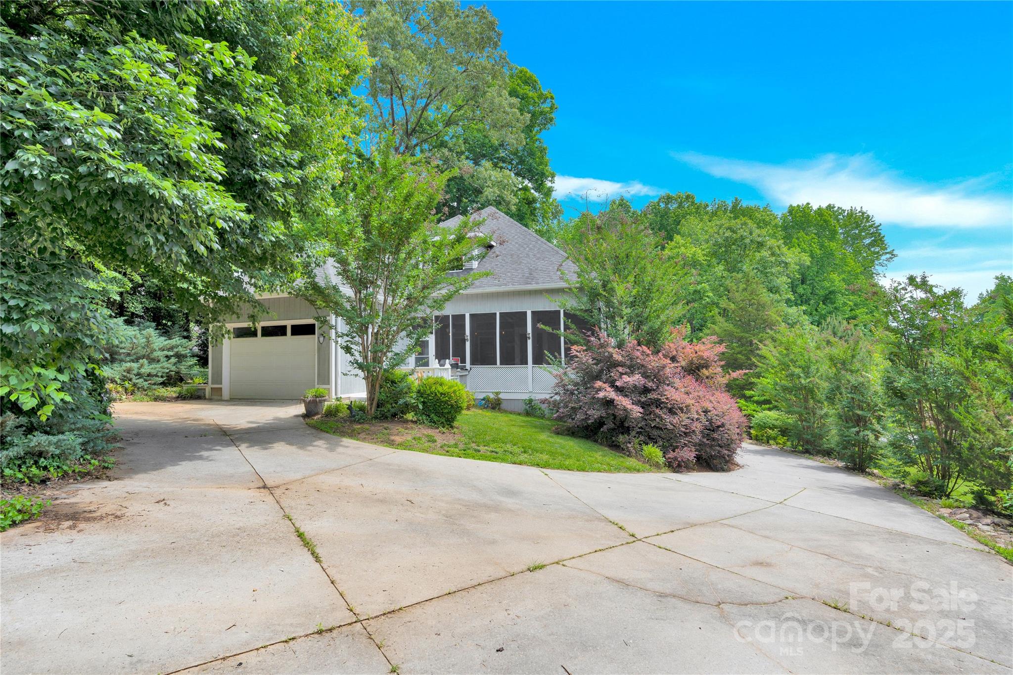 267 Ikerd Drive Property Photo 4