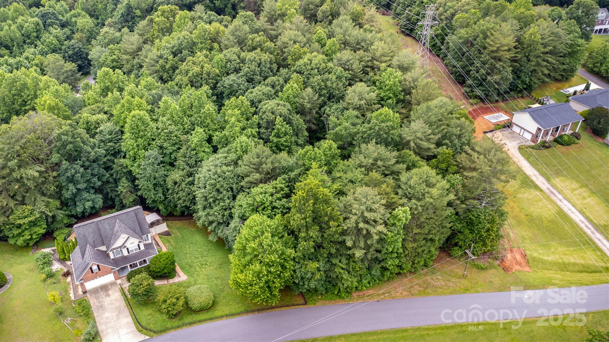 6255 Mountainside Drive Property Photo 4