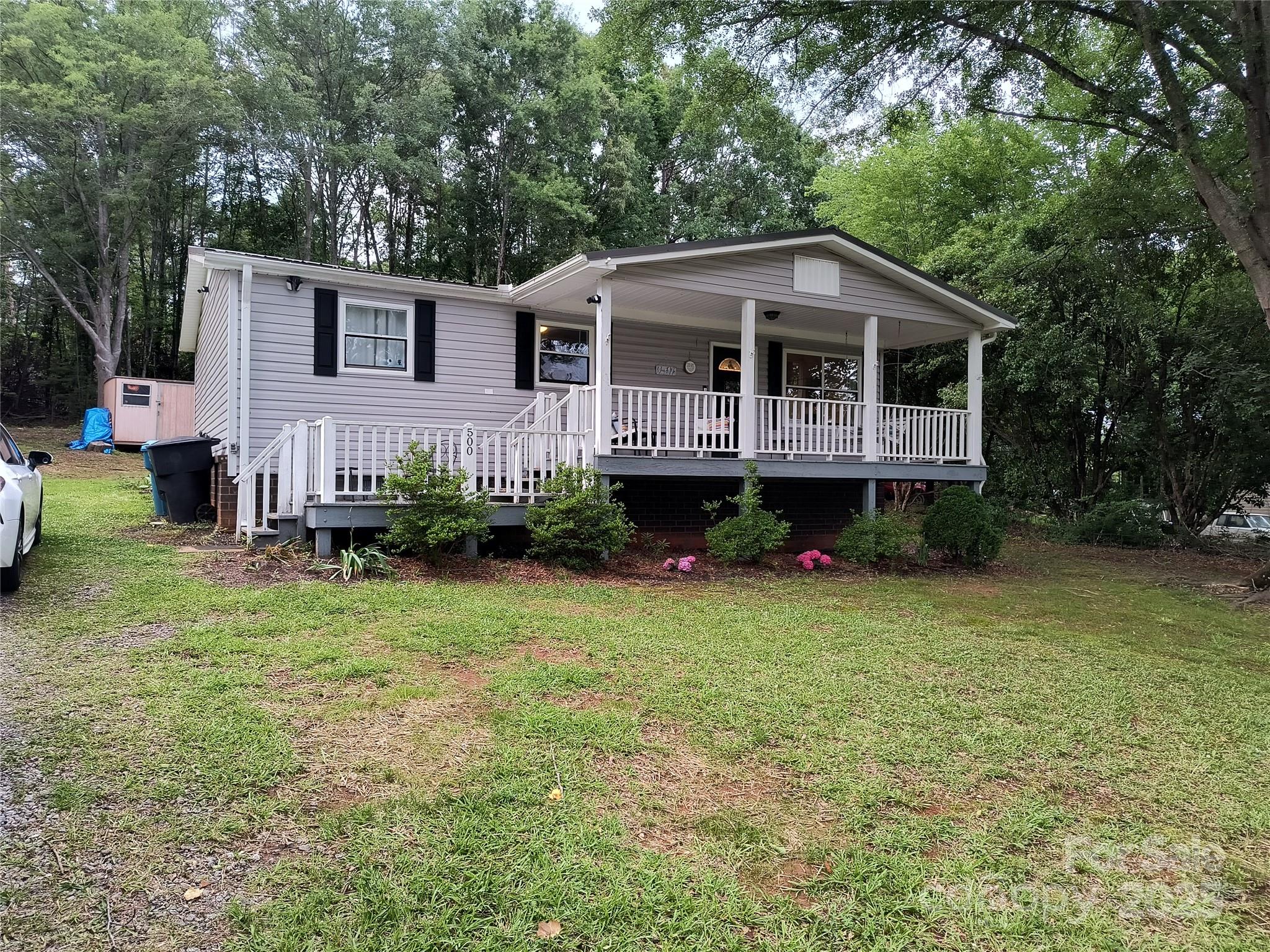 500 Bob Rollins Road Property Photo 1