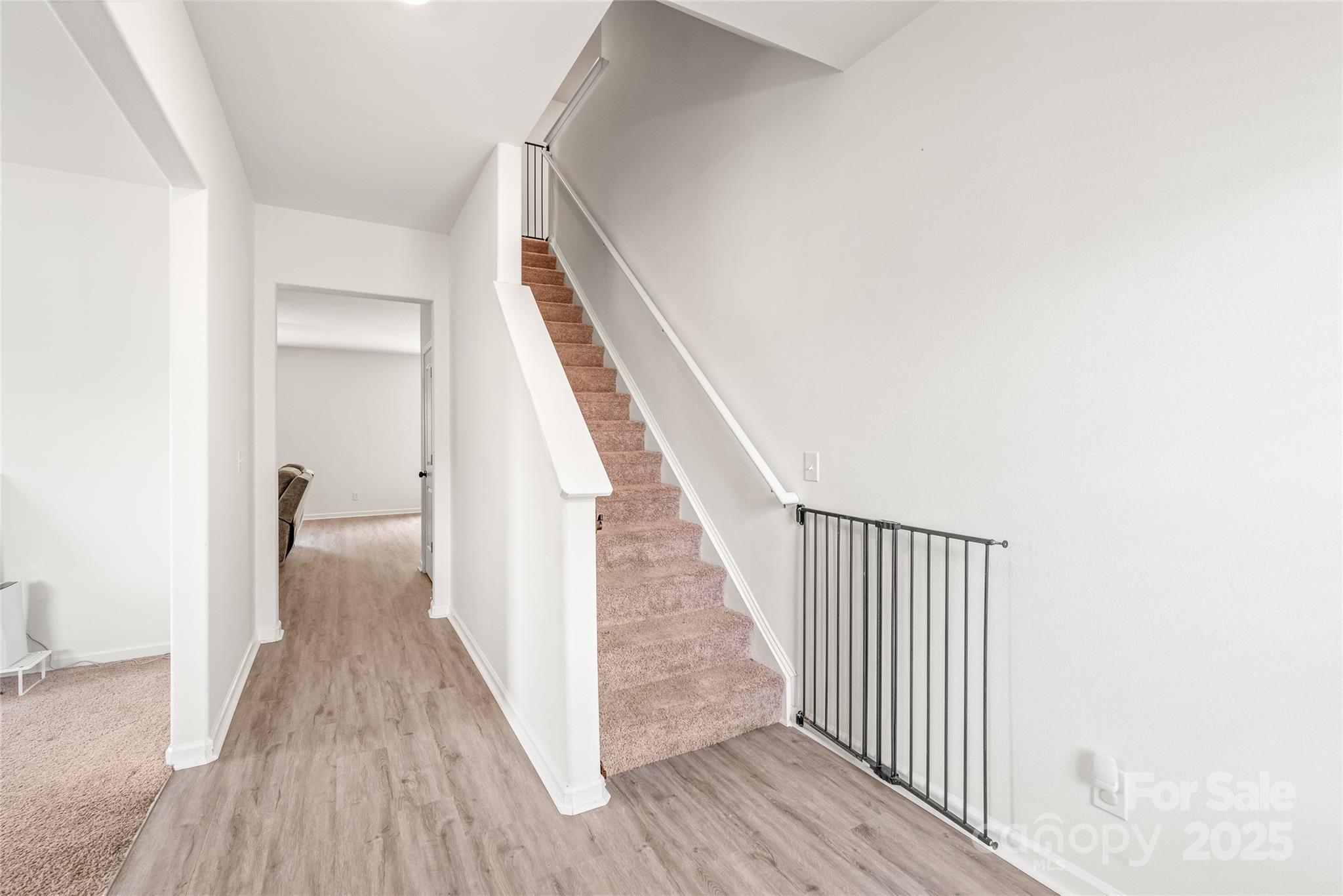 2340 Lanza Drive Property Photo 3