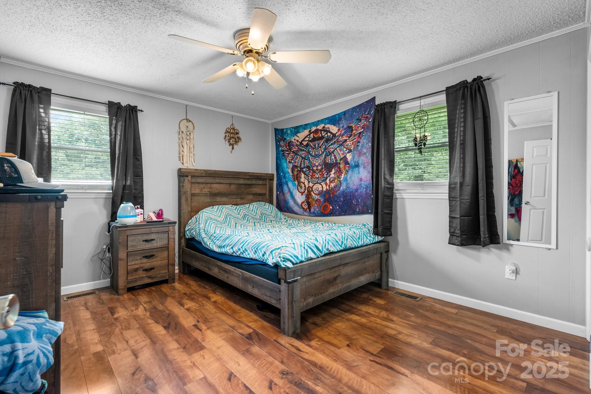 1691 Hill River Road Property Photo 9