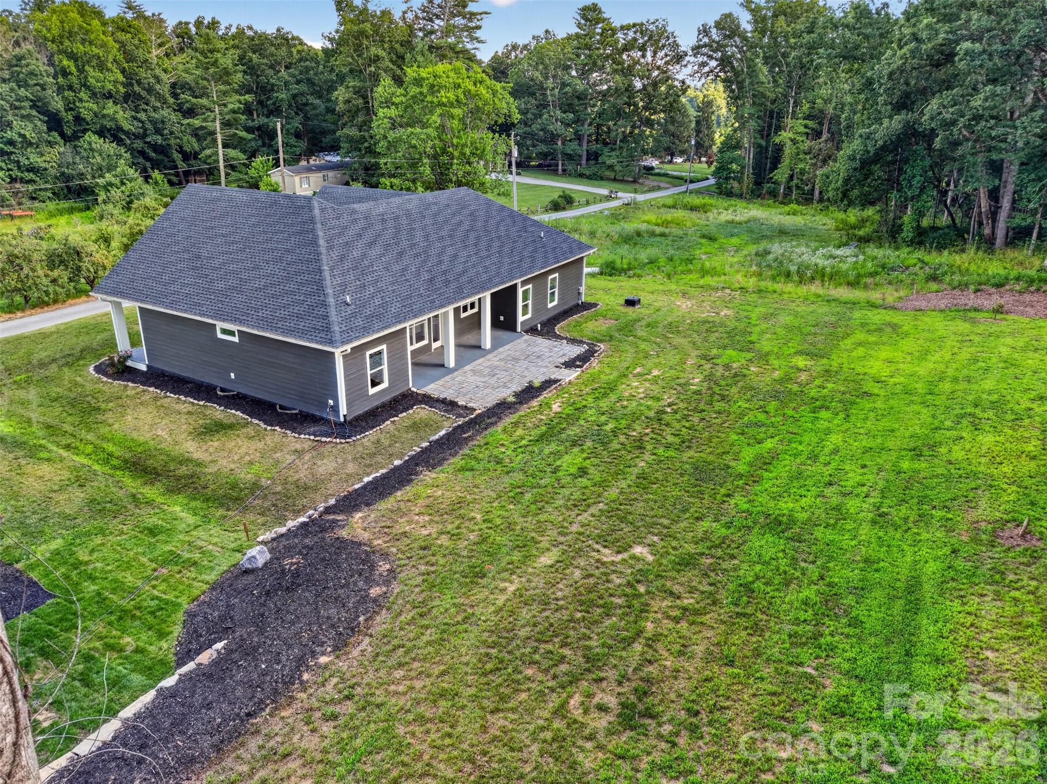 86 Point Hope Lane Property Photo 3