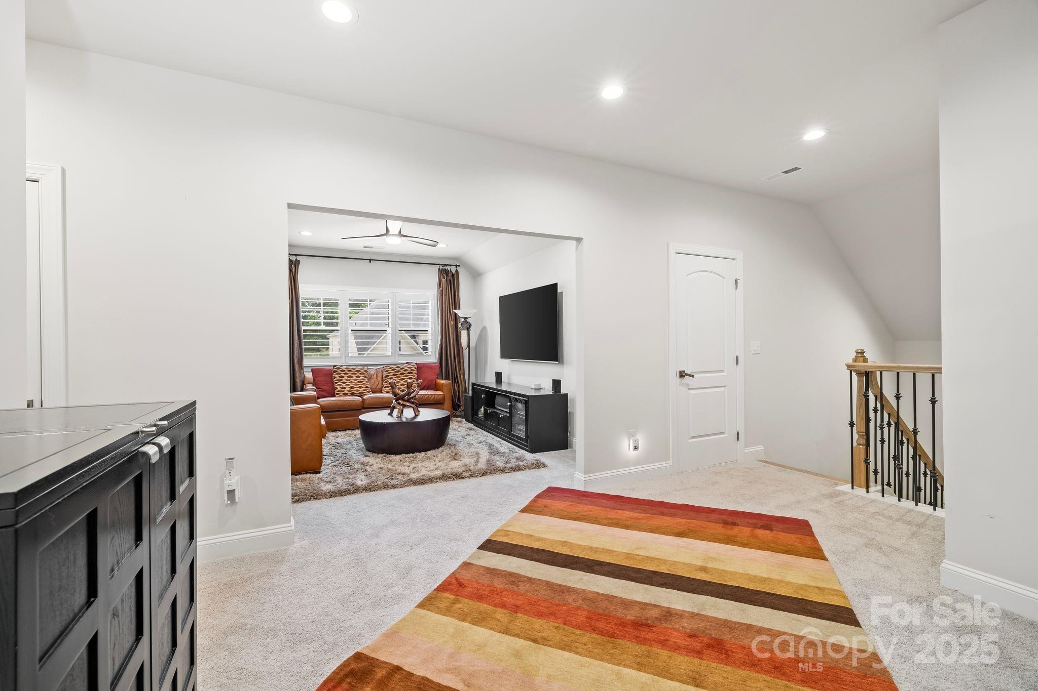 9833 Ardley Park Way Property Photo 28