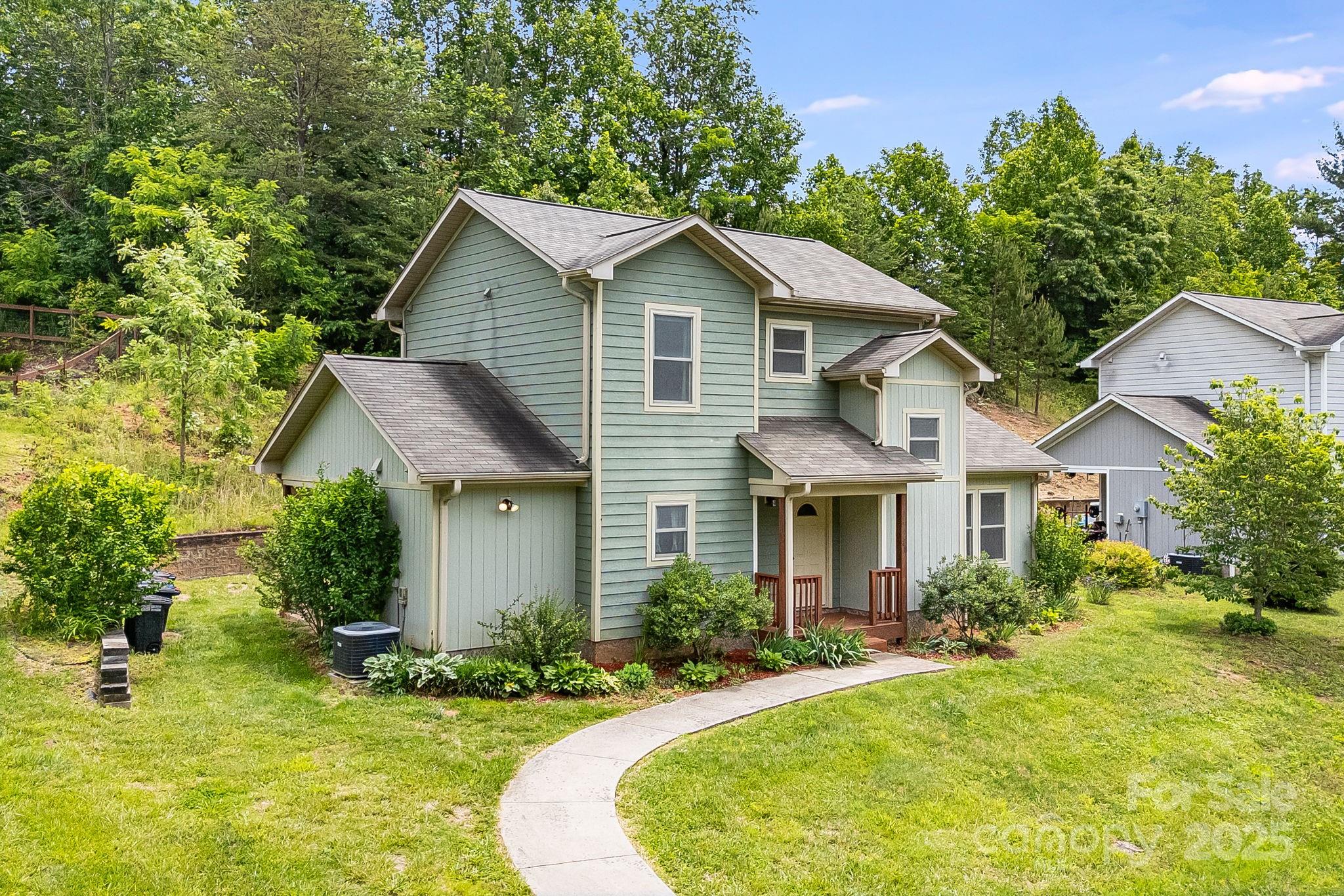 42 Compass Park Drive Property Photo 2