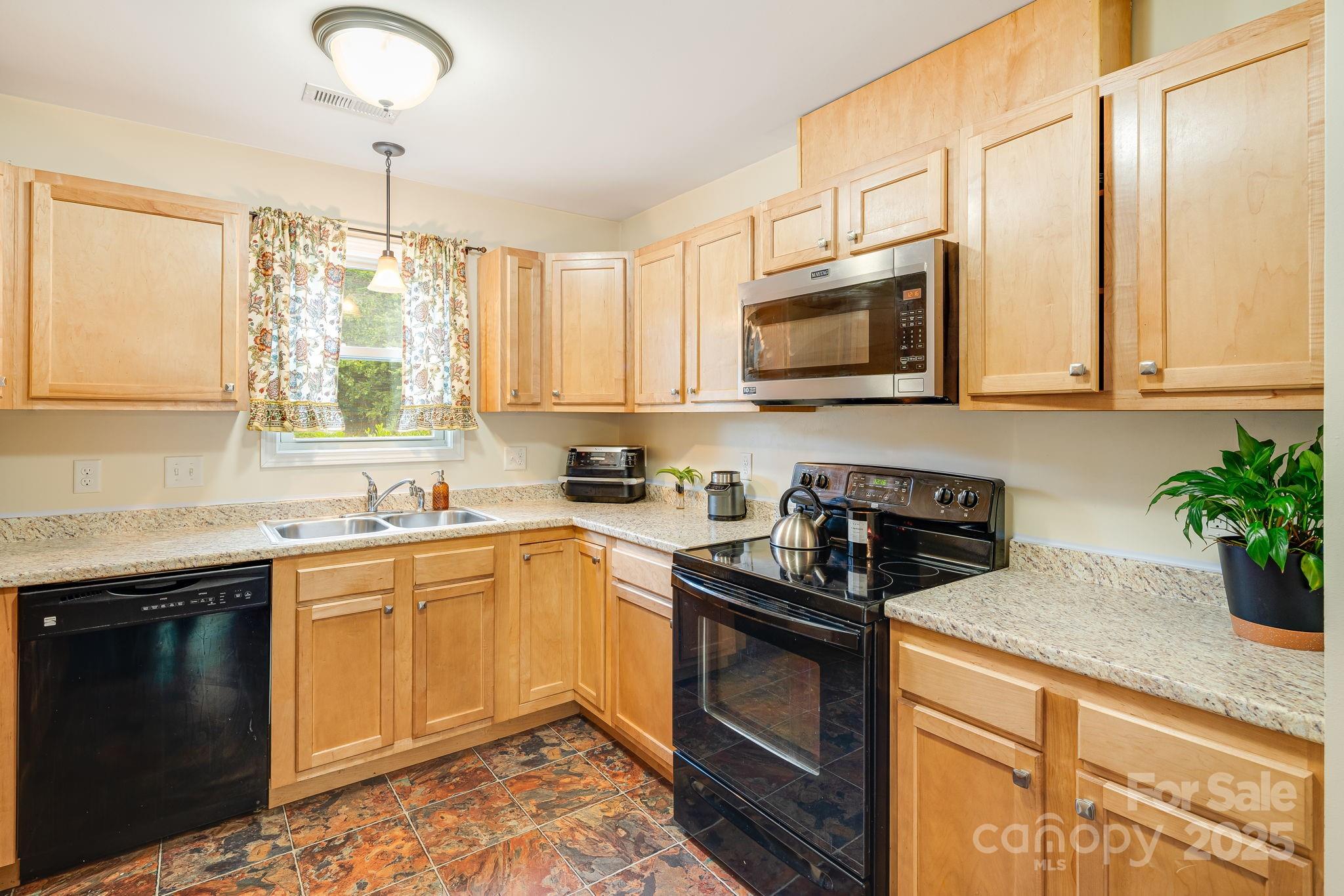 42 Compass Park Drive Property Photo 11