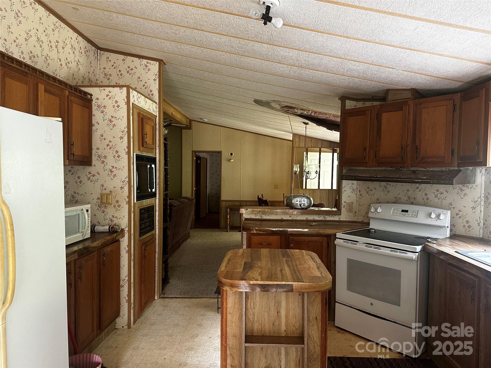 731 Pigeon Roost Road Property Photo 6