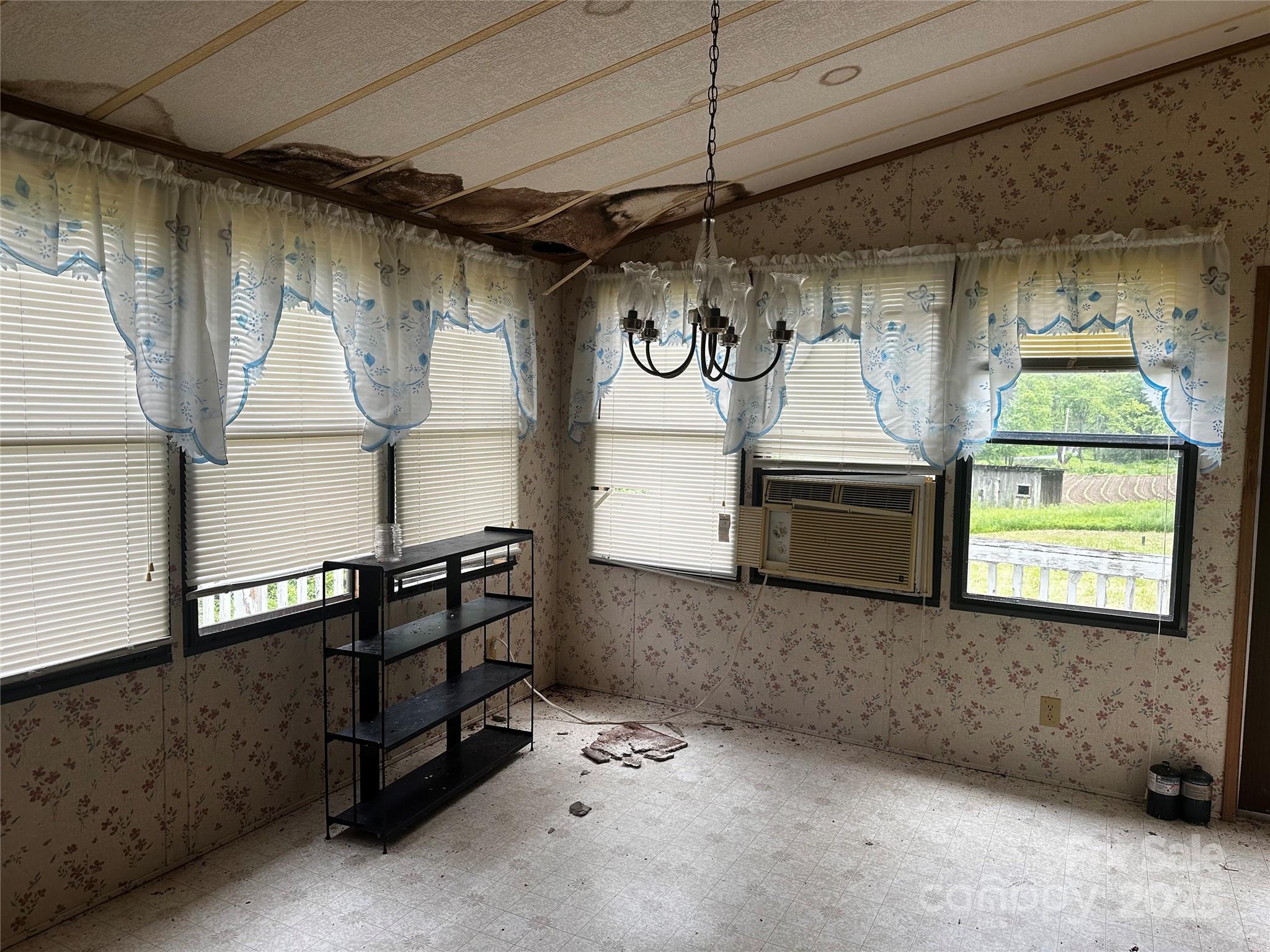 731 Pigeon Roost Road Property Photo 9