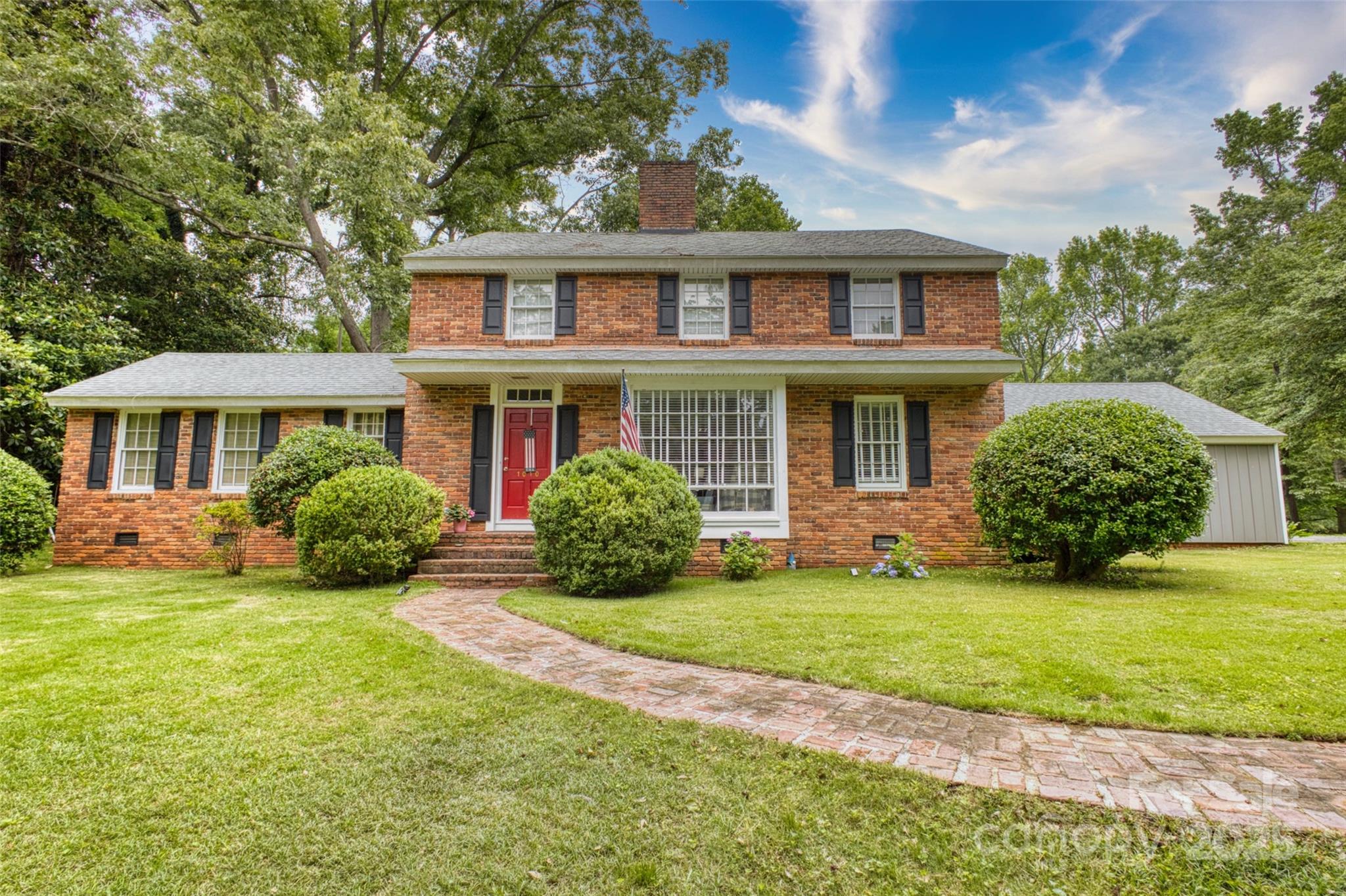 1010 Forest Drive Property Photo 1