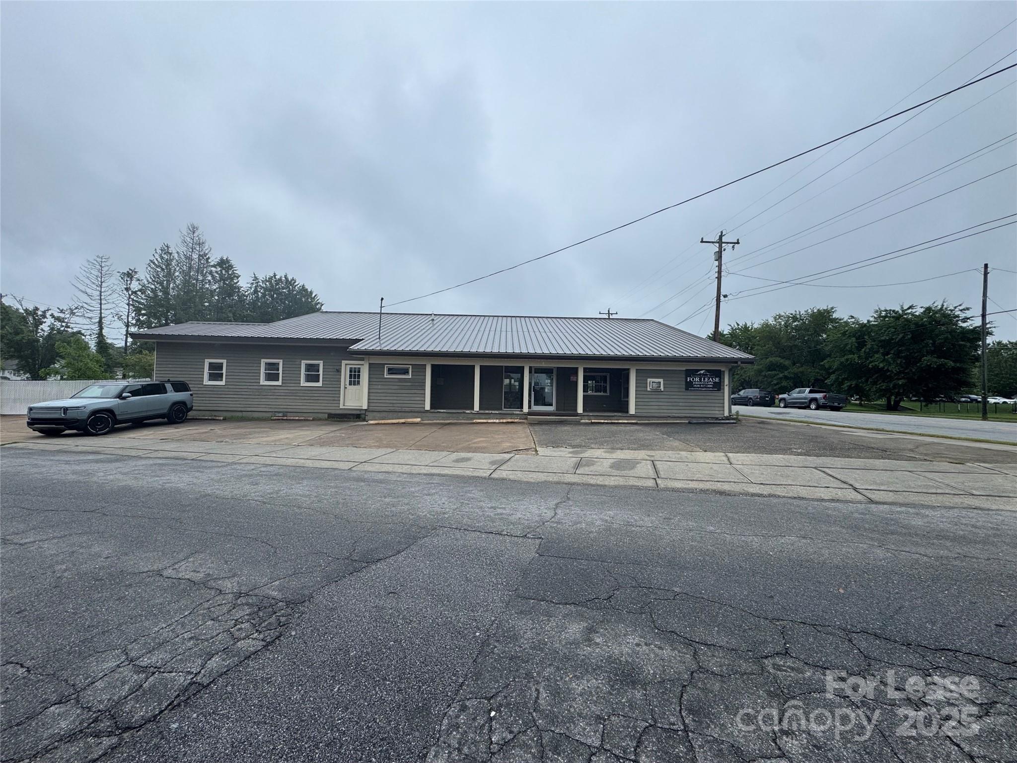 280 S Broad Street Property Photo 3