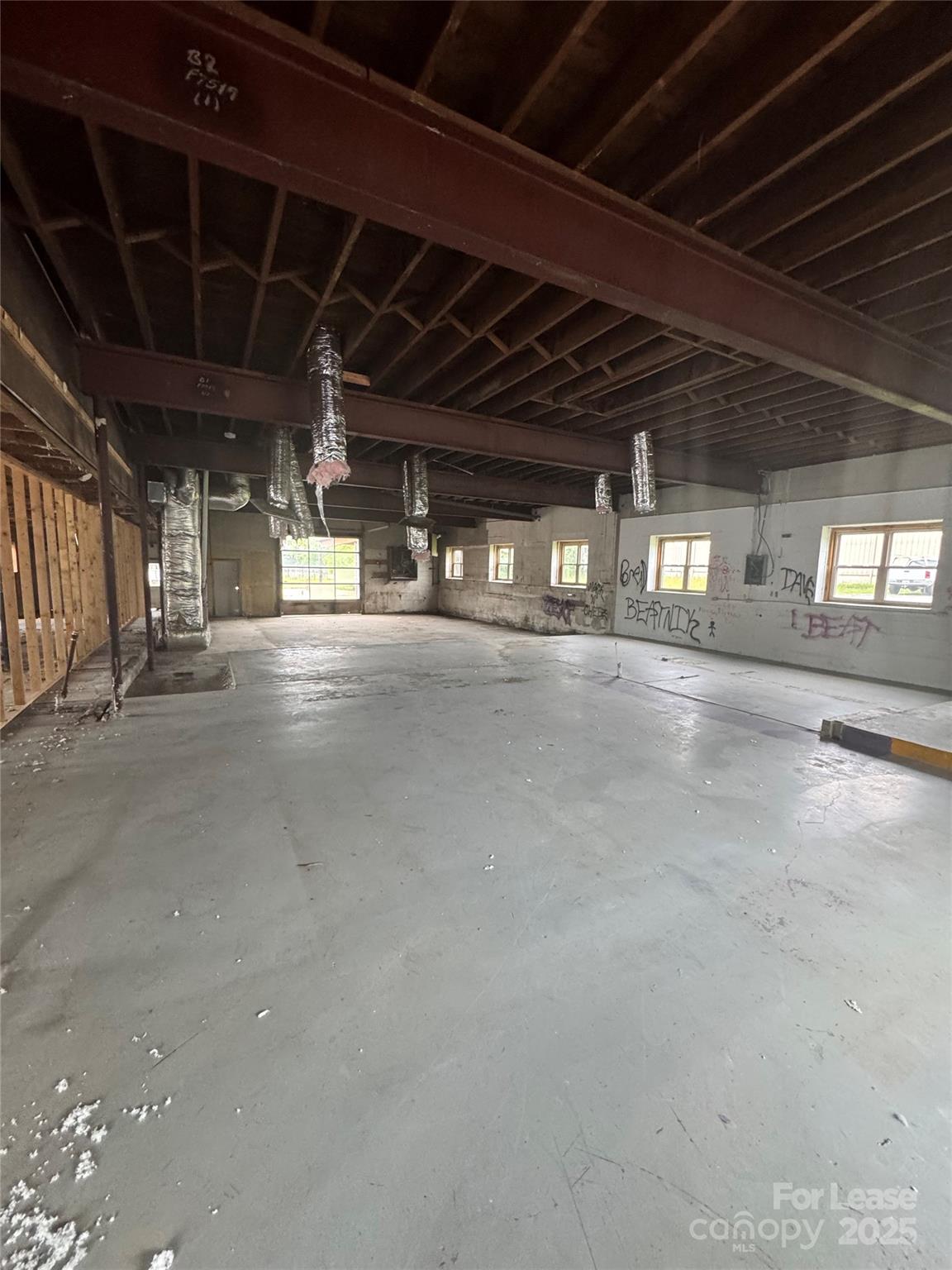 280 S Broad Street Property Photo 7