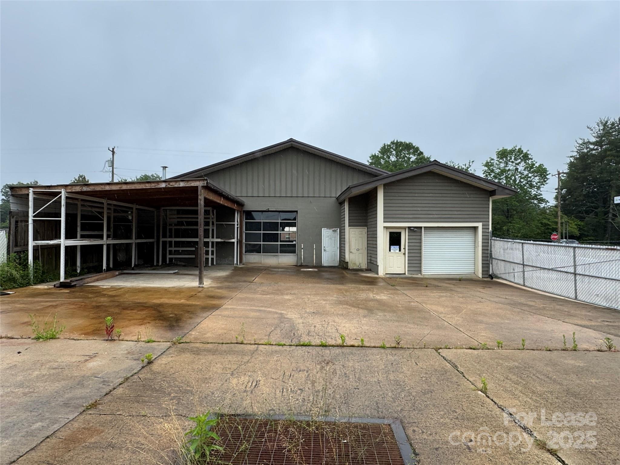 280 S Broad Street Property Photo 12