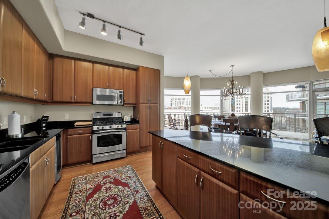 4620 Piedmont Row Drive 613 Property Photo 4